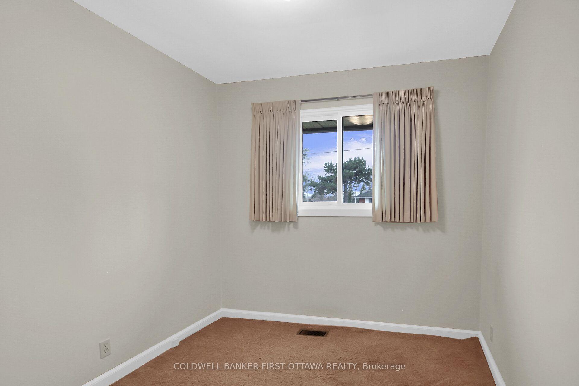 Photo 15 of 27 Indian Road, Ottawa, Meadowlands/St. Claire Gardens — HOMEH