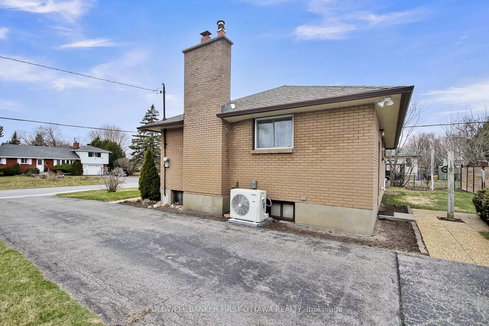 Photo 20 of 27 Indian Road, Ottawa, Meadowlands/St. Claire Gardens — HOMEH