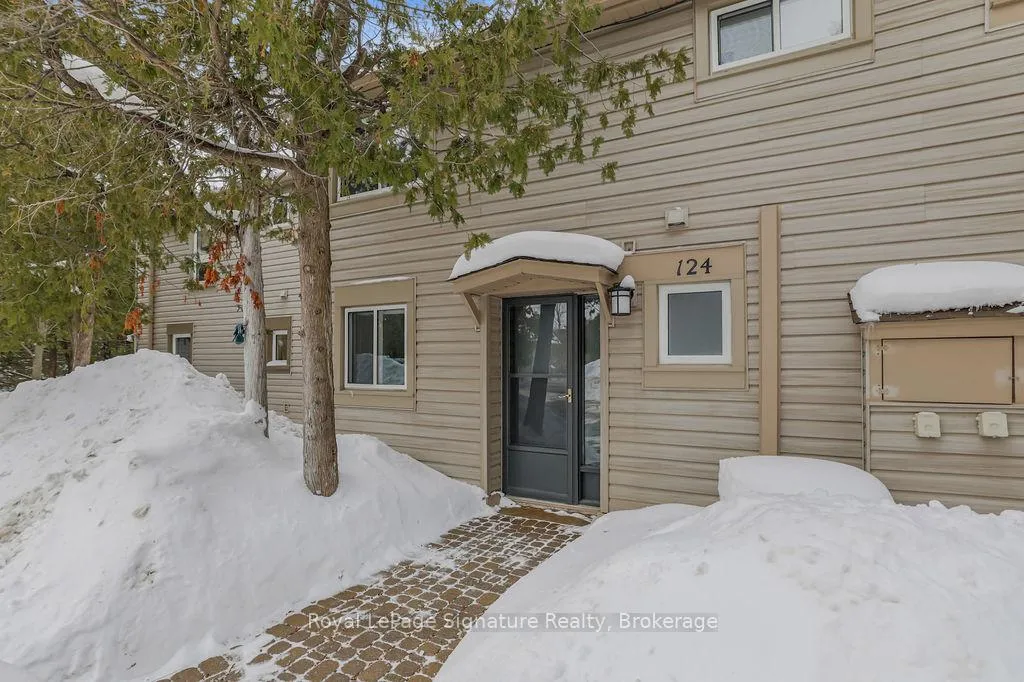Photo 1 of 124 Escarpment Crescent, Collingwood — HOMEH