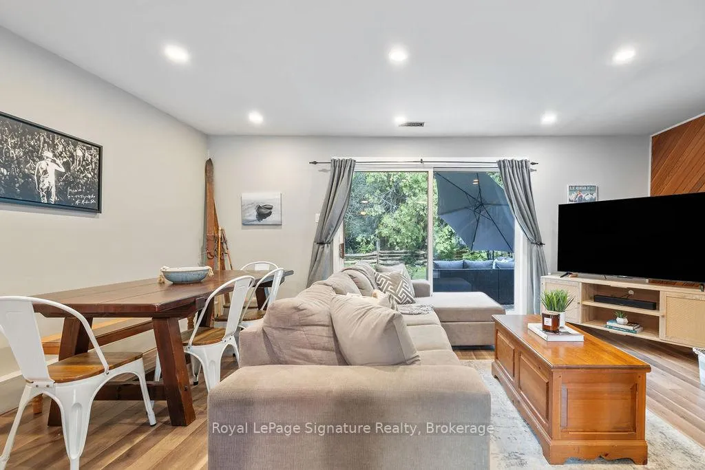Photo 11 of 124 Escarpment Crescent, Collingwood — HOMEH