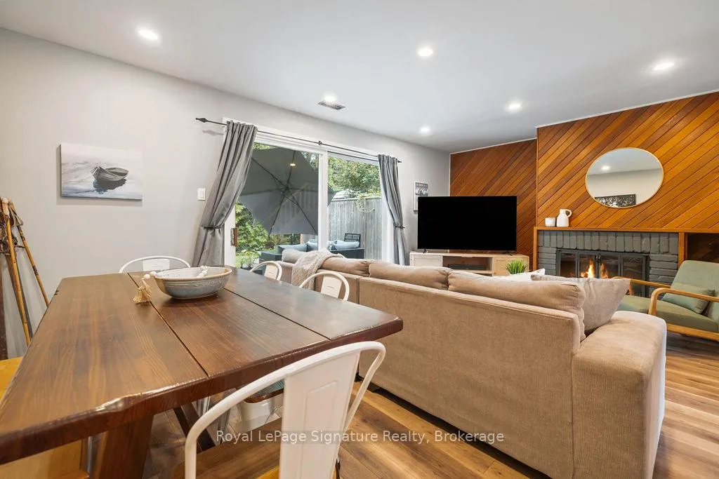 Photo 12 of 124 Escarpment Crescent, Collingwood — HOMEH