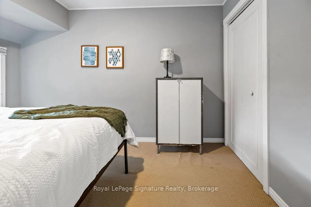 Photo 20 of 124 Escarpment Crescent, Collingwood — HOMEH