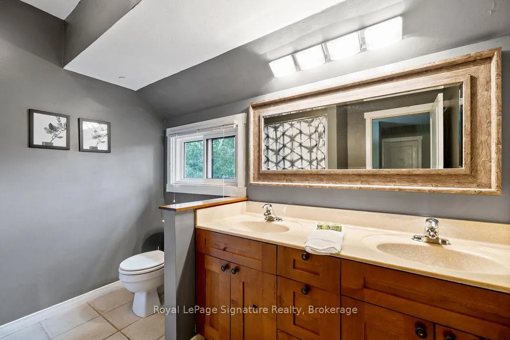 Photo 26 of 124 Escarpment Crescent, Collingwood — HOMEH