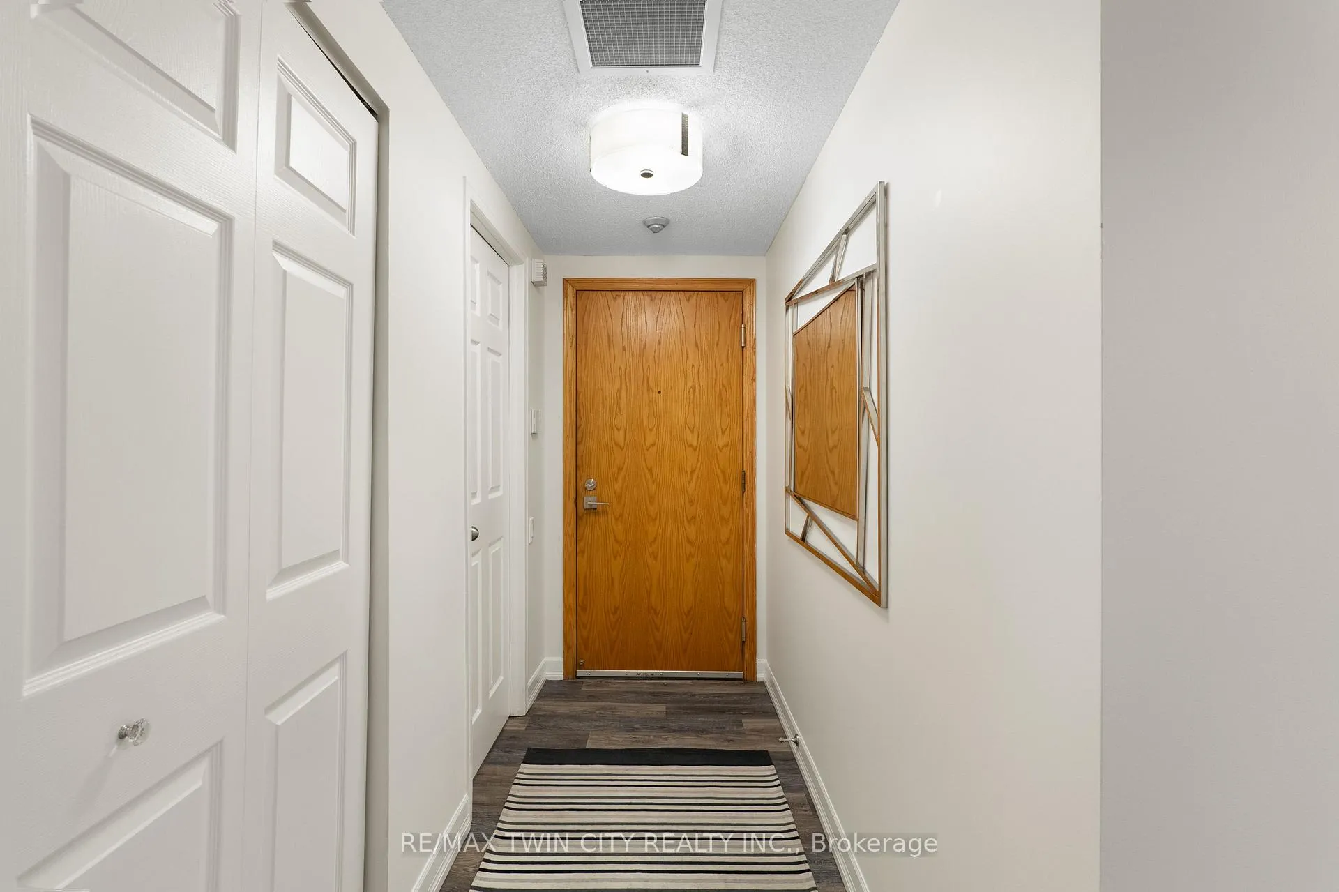 Photo 7 of Unit 107, 10 Ellen Street E, Kitchener — HOMEH