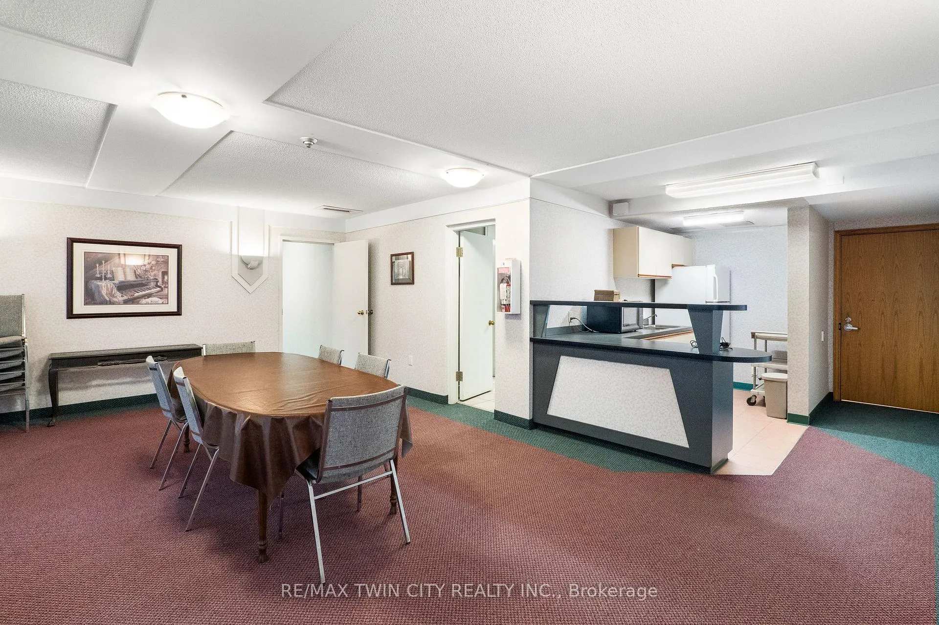 Photo 38 of Unit 107, 10 Ellen Street E, Kitchener — HOMEH