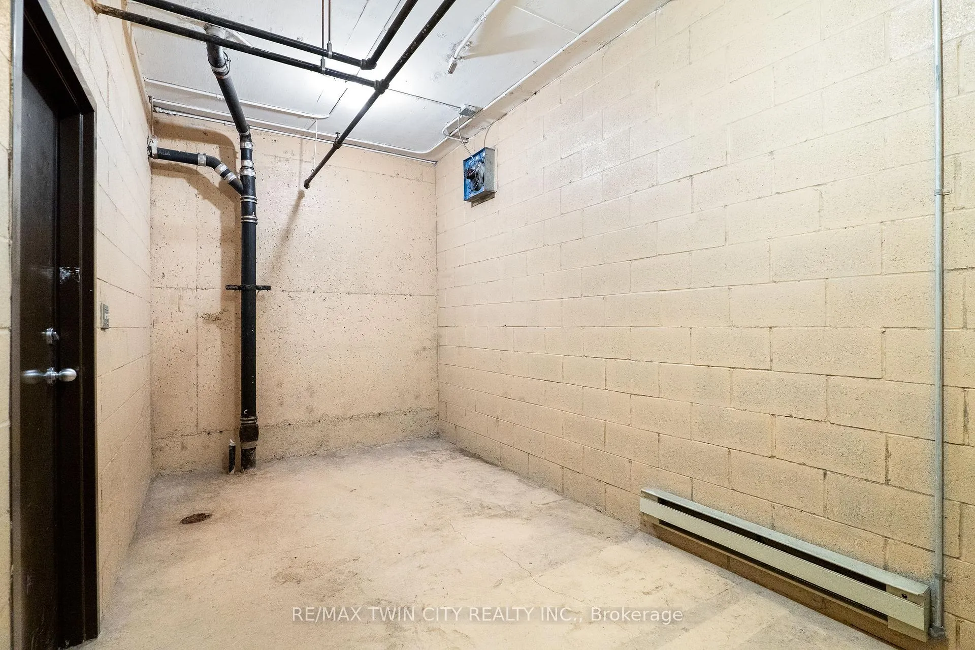 Photo 39 of Unit 107, 10 Ellen Street E, Kitchener — HOMEH