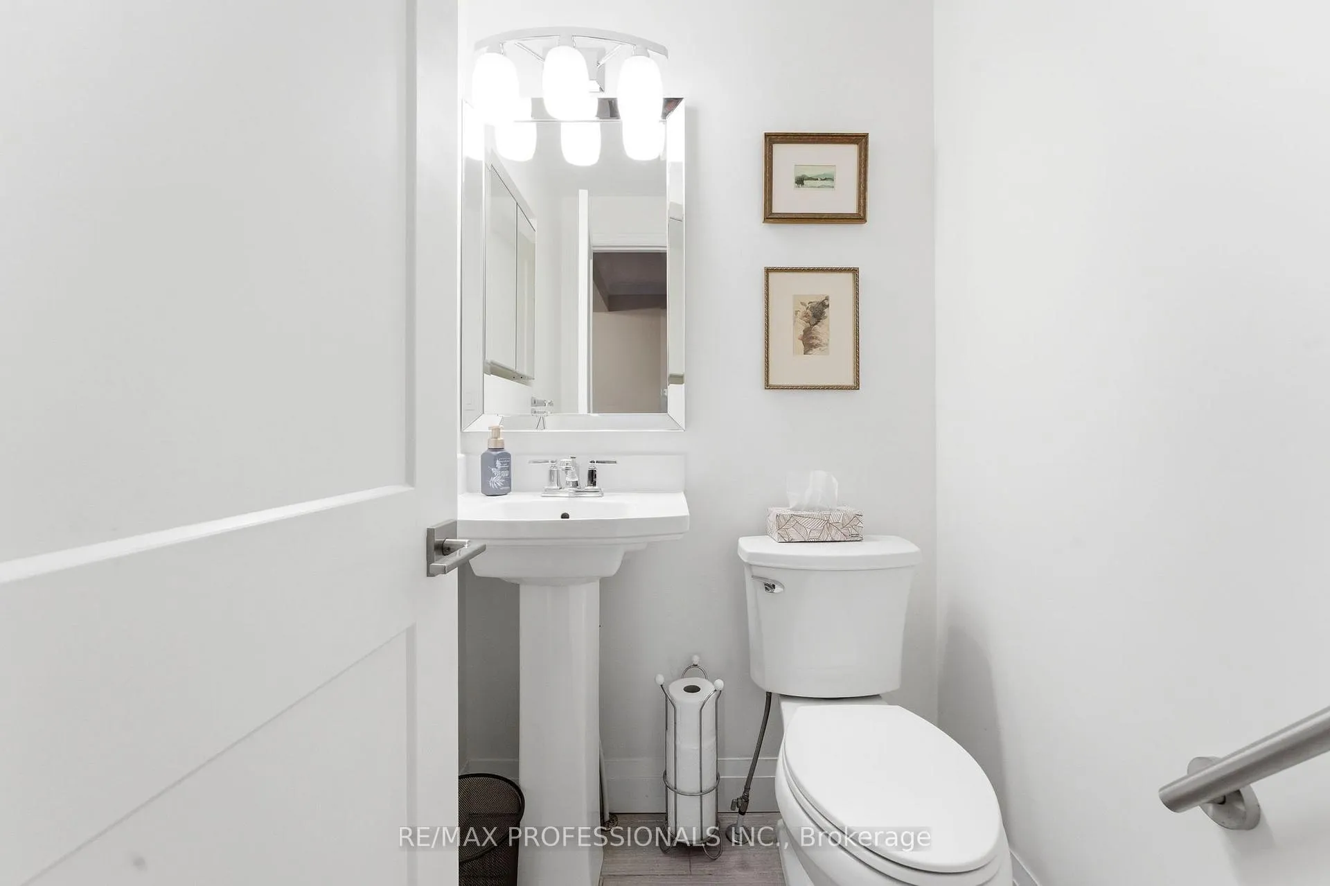 Photo 22 of 21 Ivy Lea Crescent, Etobicoke, Stonegate-Queensway — HOMEH