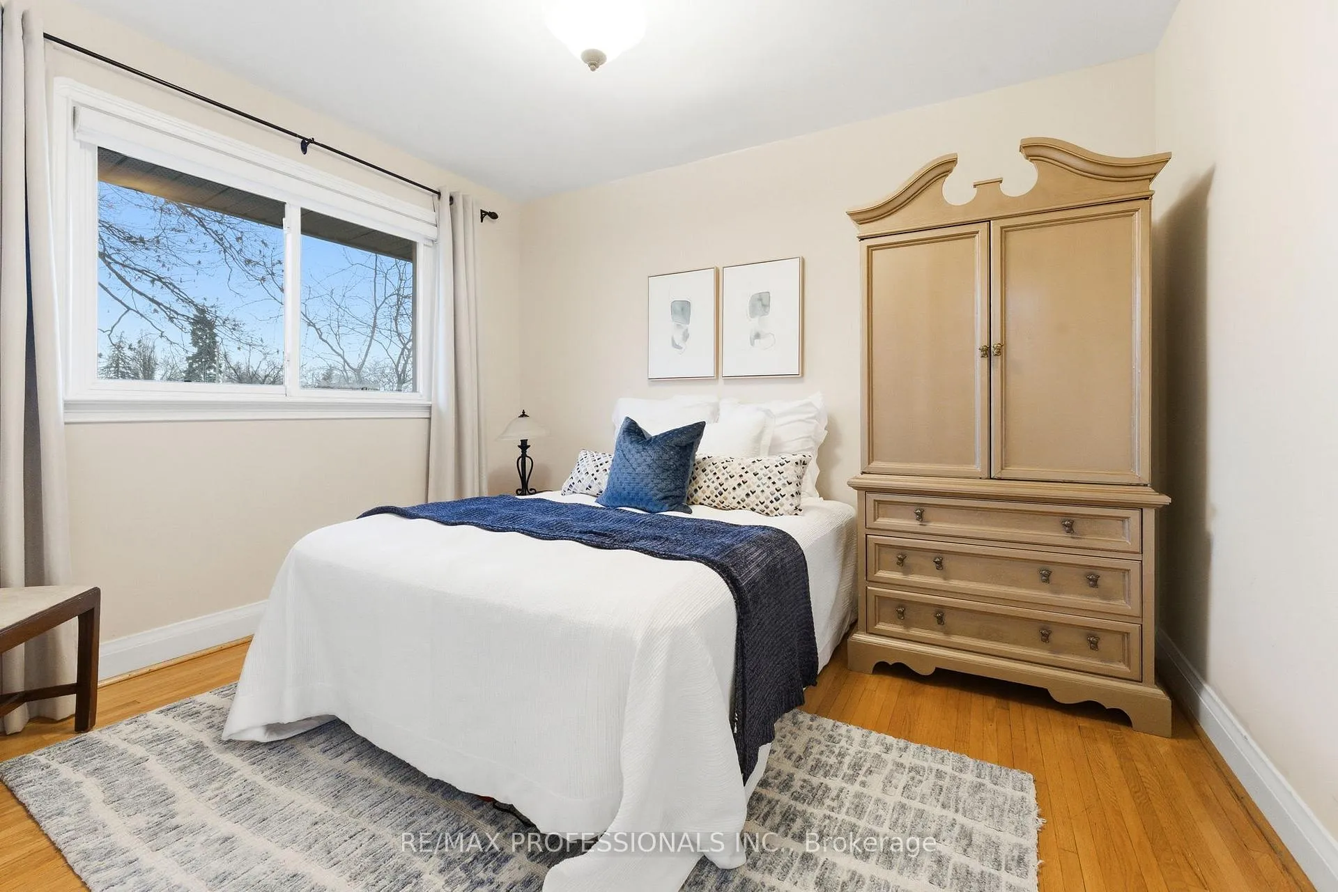 Photo 23 of 21 Ivy Lea Crescent, Etobicoke, Stonegate-Queensway — HOMEH