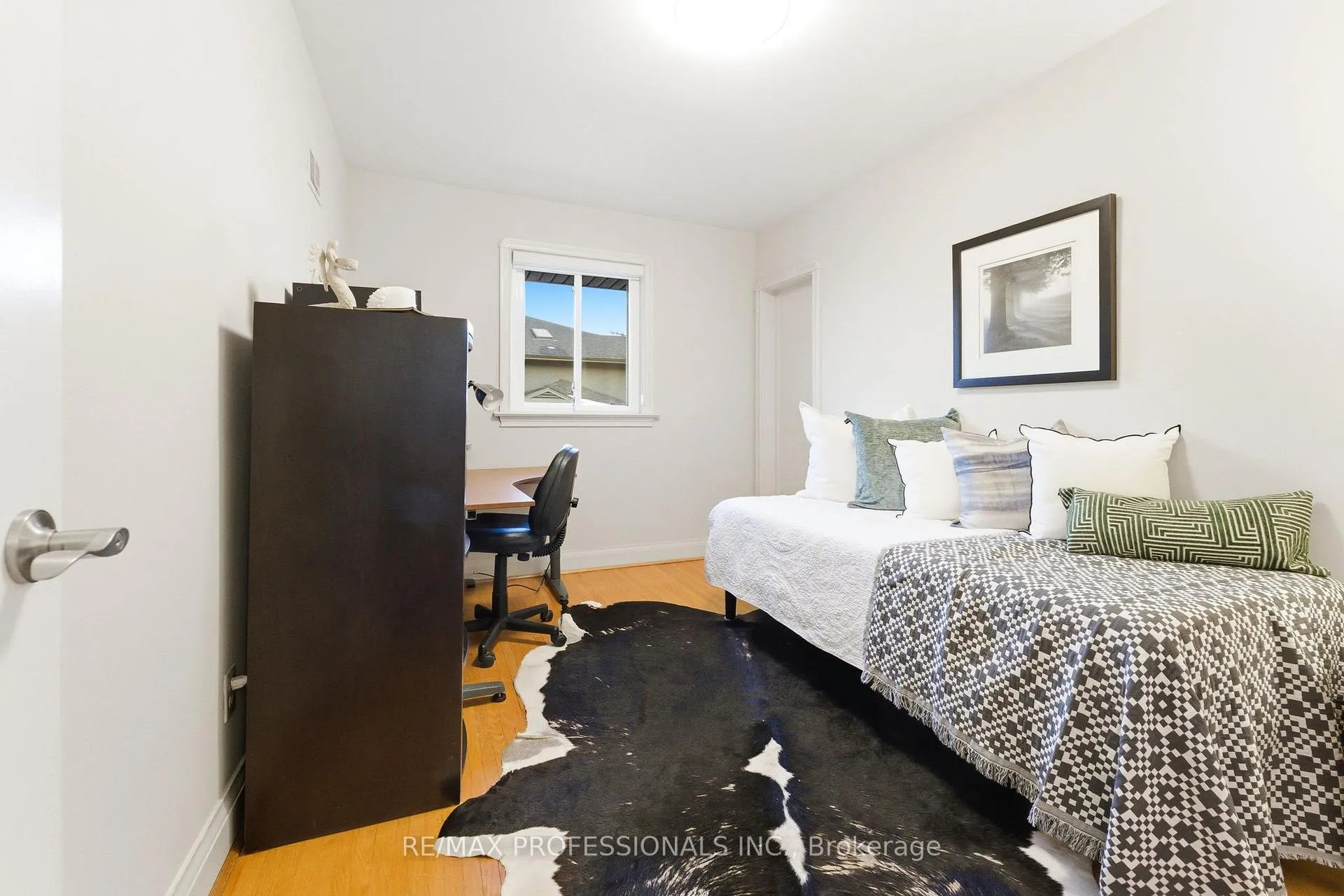 Photo 25 of 21 Ivy Lea Crescent, Etobicoke, Stonegate-Queensway — HOMEH