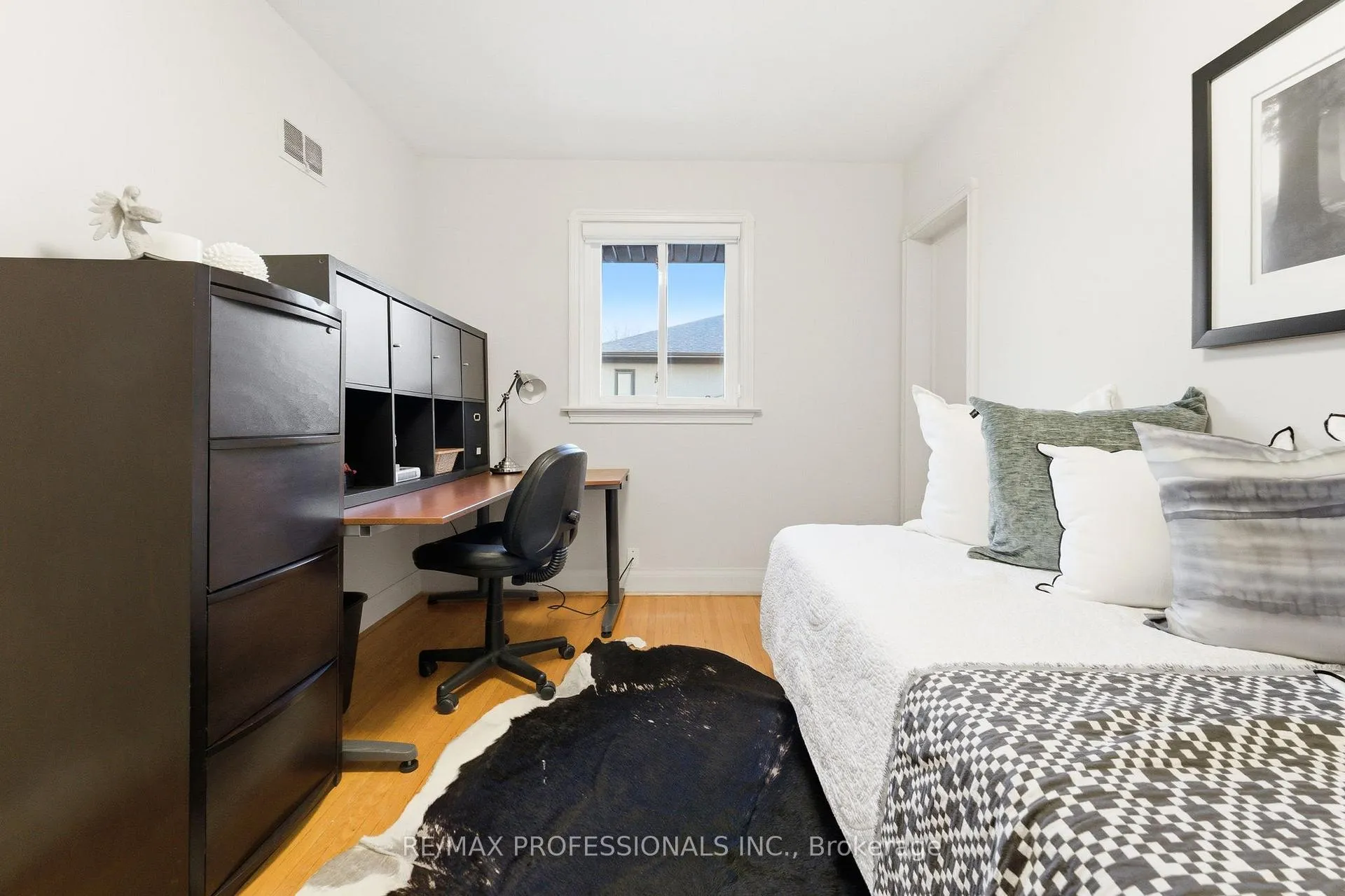 Photo 26 of 21 Ivy Lea Crescent, Etobicoke, Stonegate-Queensway — HOMEH