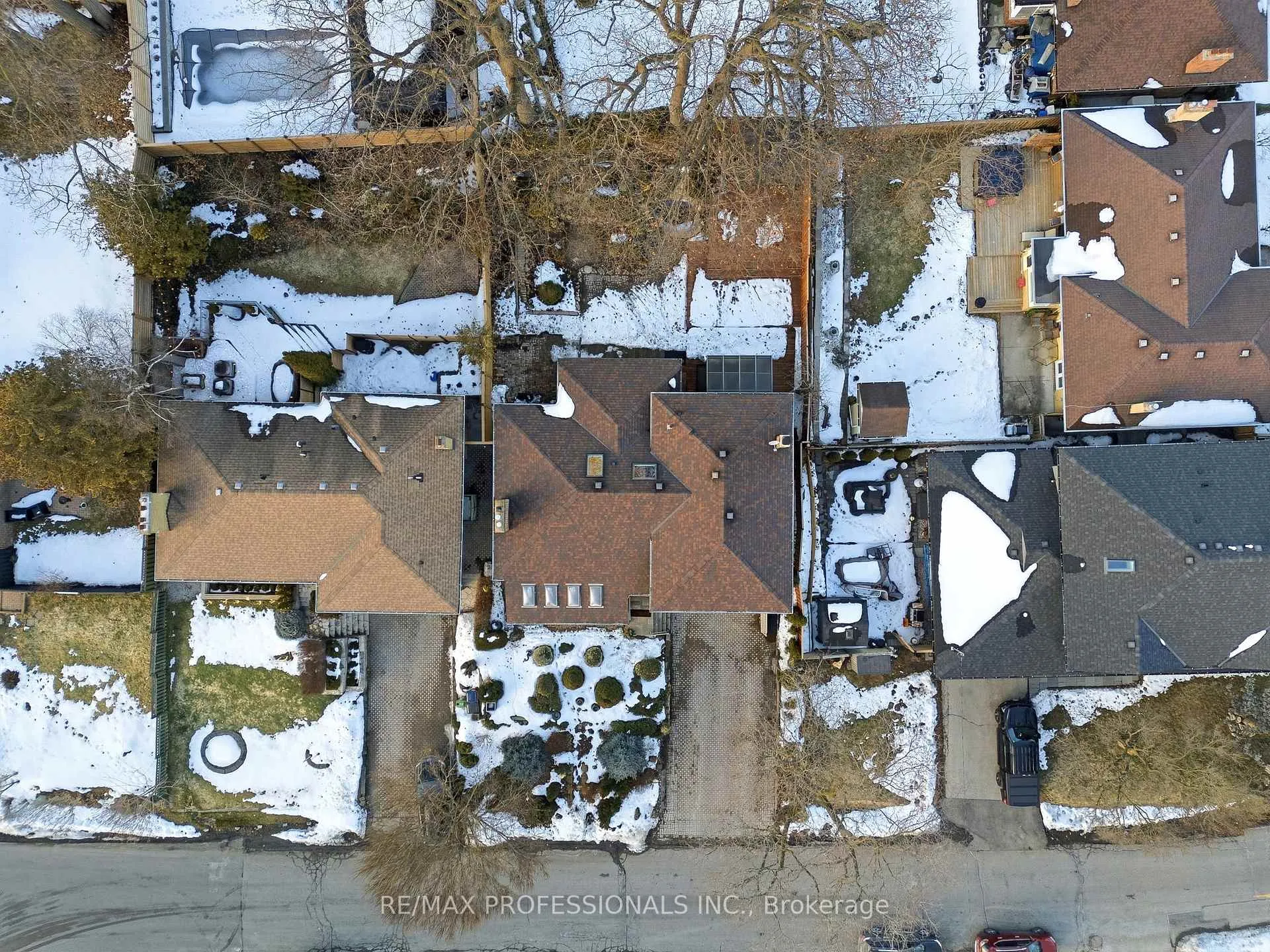 Photo 43 of 21 Ivy Lea Crescent, Etobicoke, Stonegate-Queensway — HOMEH