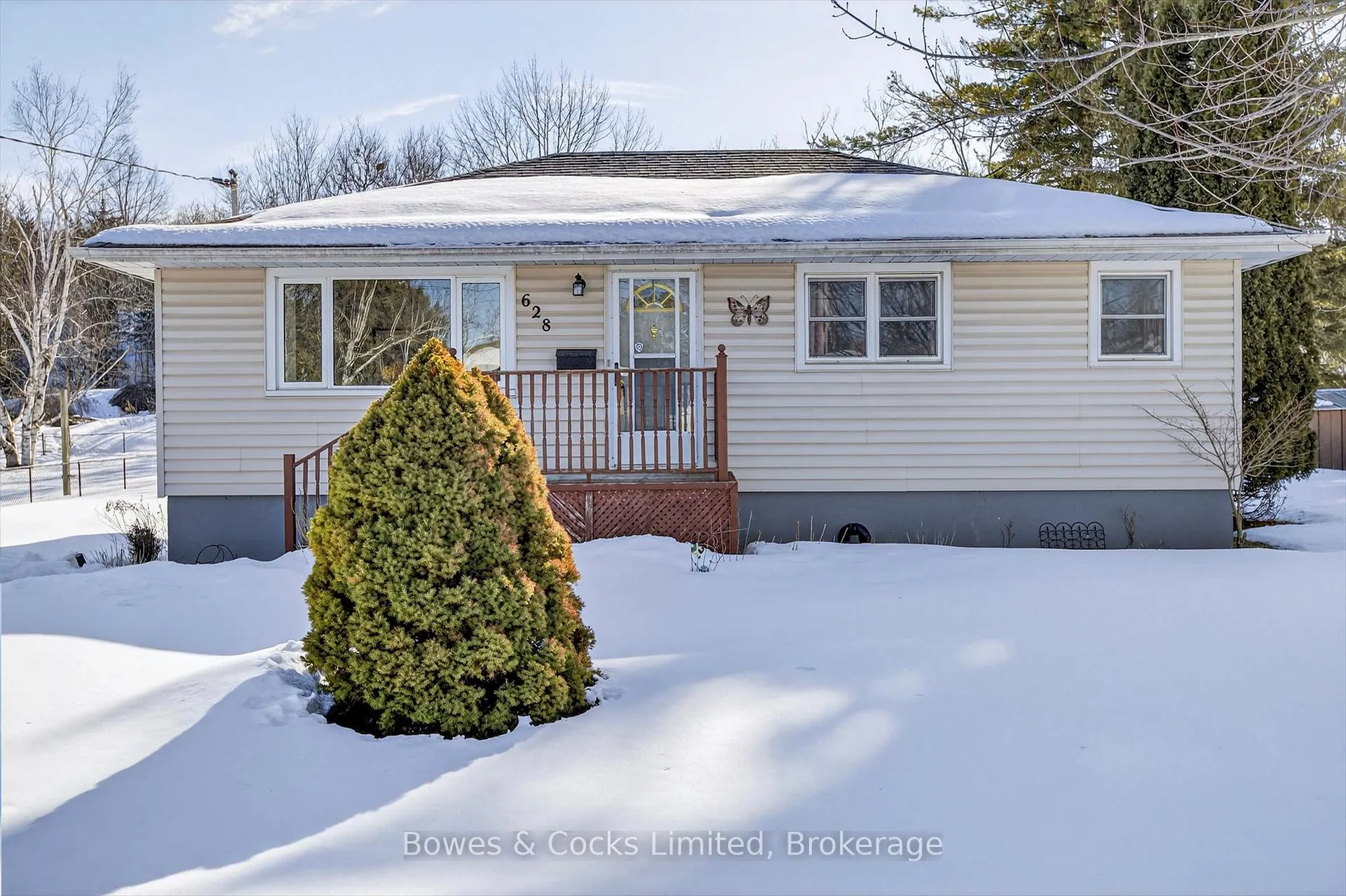 Photo 1 of 628 Corrigan Crescent, Peterborough, Ashburnham Ward 4 — HOMEH