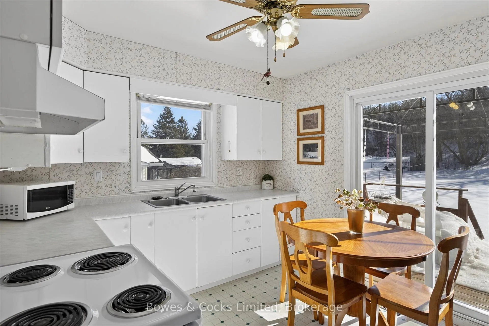 Photo 10 of 628 Corrigan Crescent, Peterborough, Ashburnham Ward 4 — HOMEH