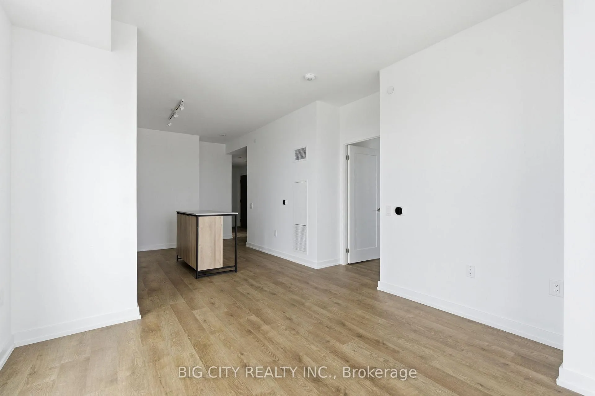 Photo 10 of Unit 1103, 9751 Markham Road, Markham, Greensborough — HOMEH