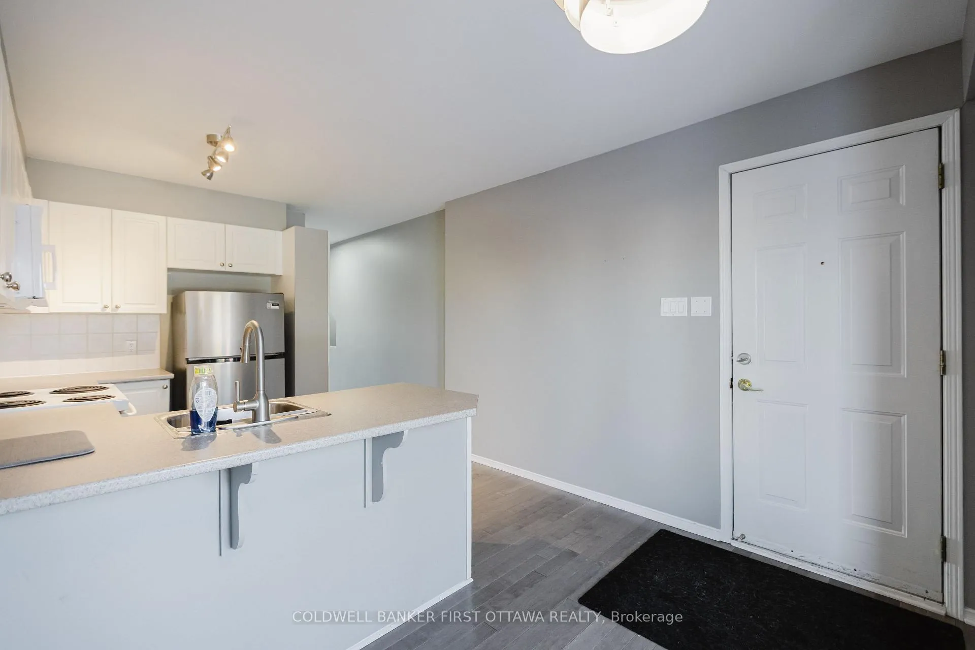 Photo 4 of 292 Cresthaven Drive, Ottawa, Barrhaven East — HOMEH