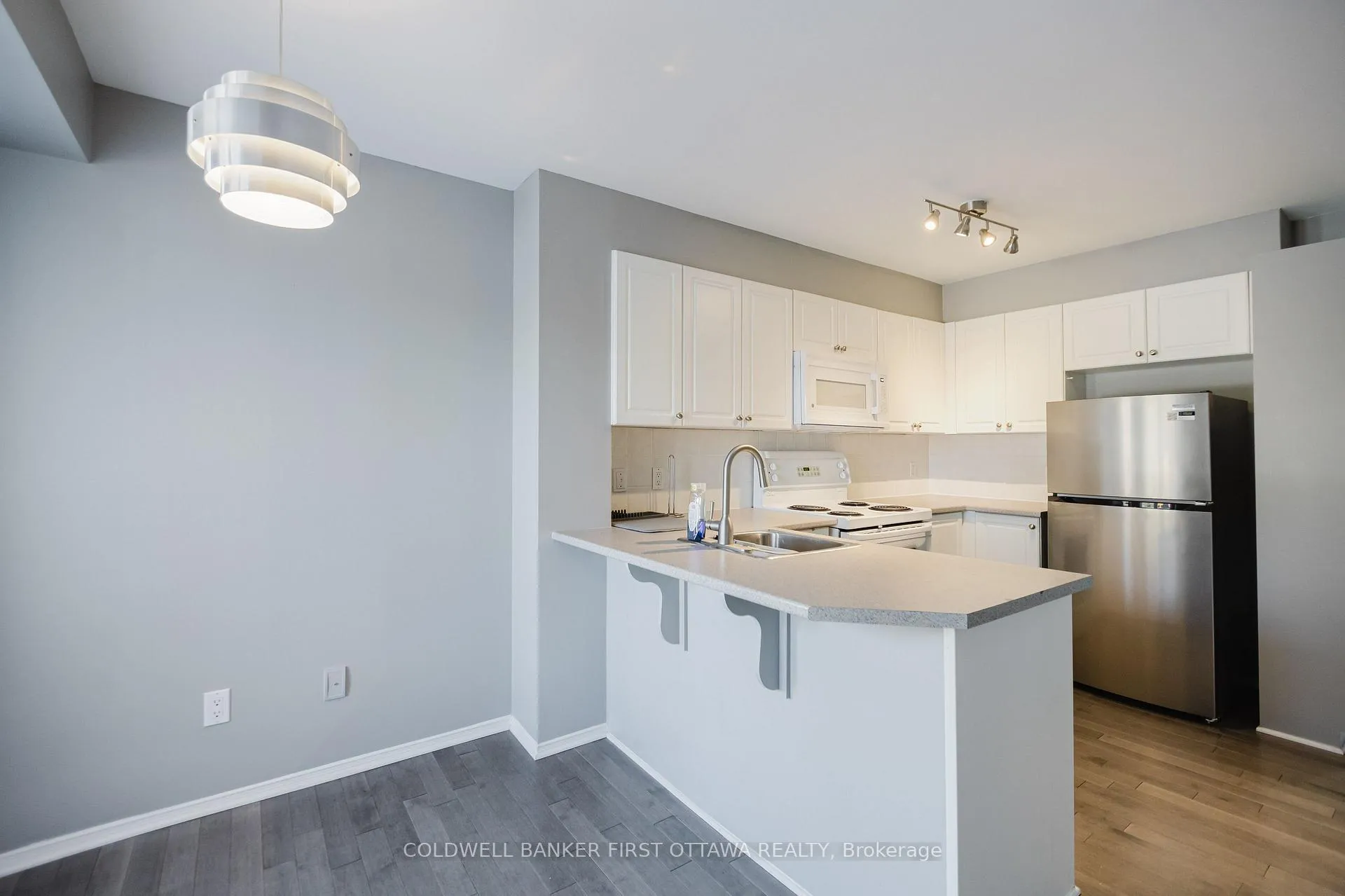 Photo 5 of 292 Cresthaven Drive, Ottawa, Barrhaven East — HOMEH