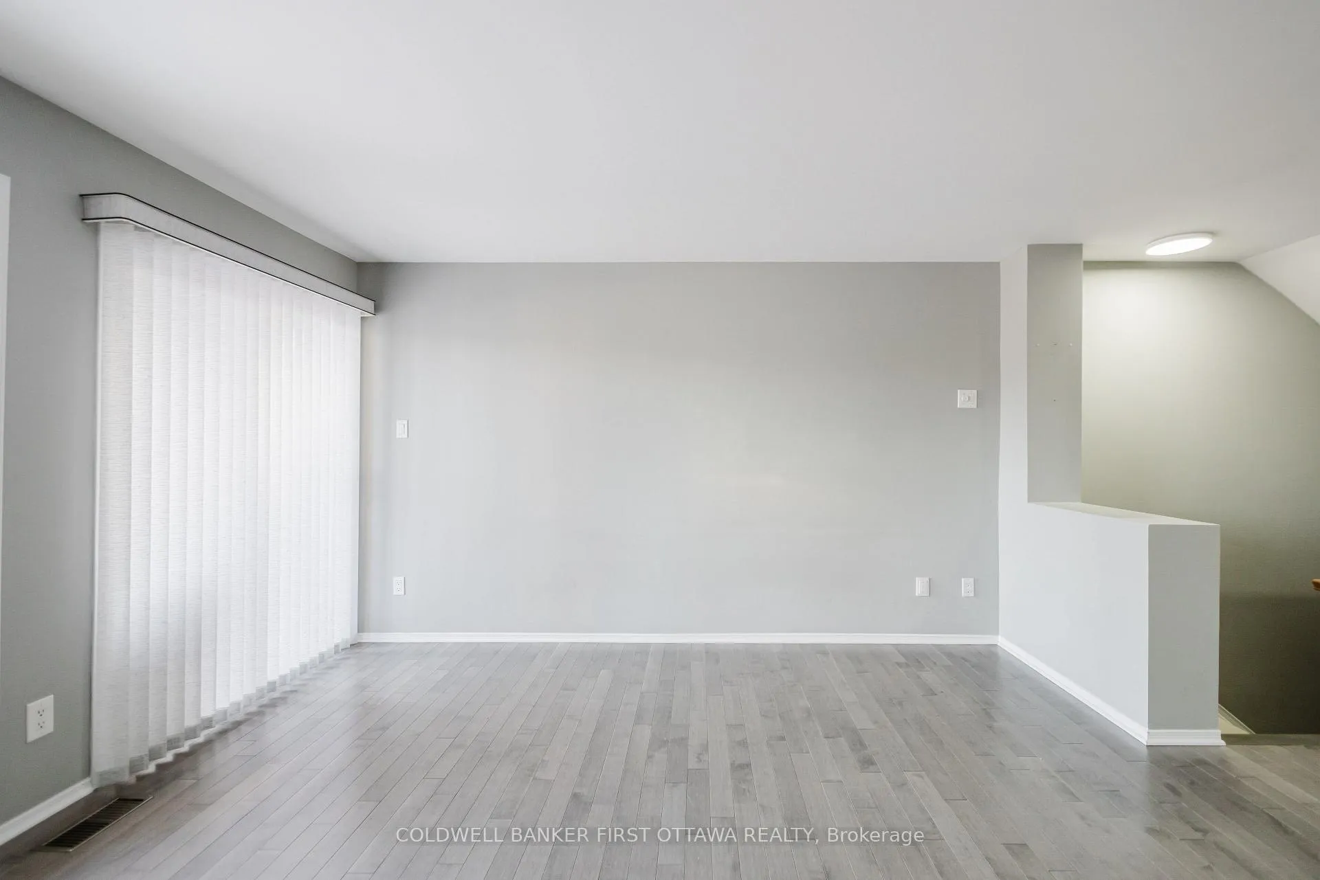 Photo 10 of 292 Cresthaven Drive, Ottawa, Barrhaven East — HOMEH