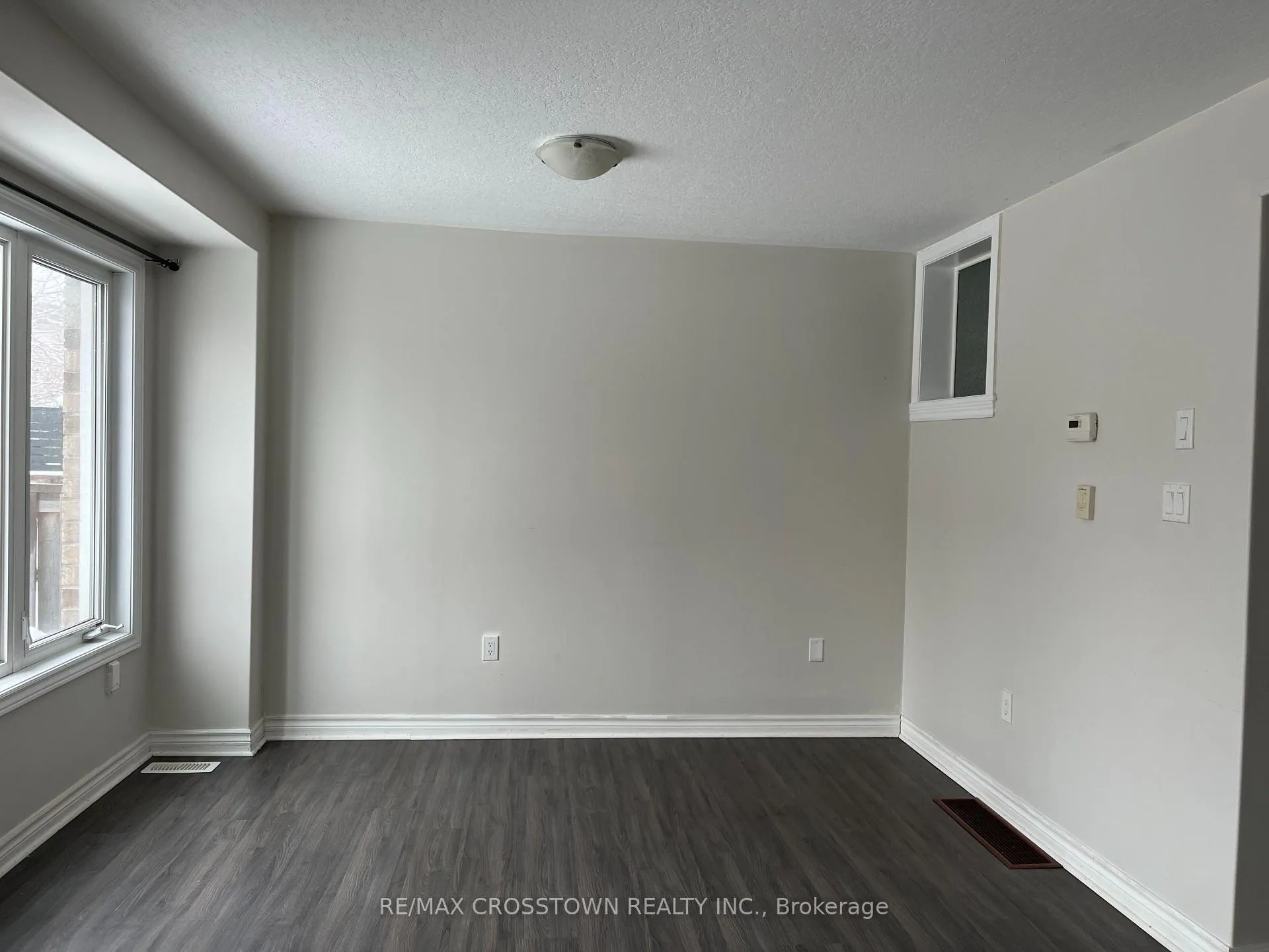 Photo 6 of Unit 21, 90 Sovereign's Gate, Barrie, Innis-Shore — HOMEH