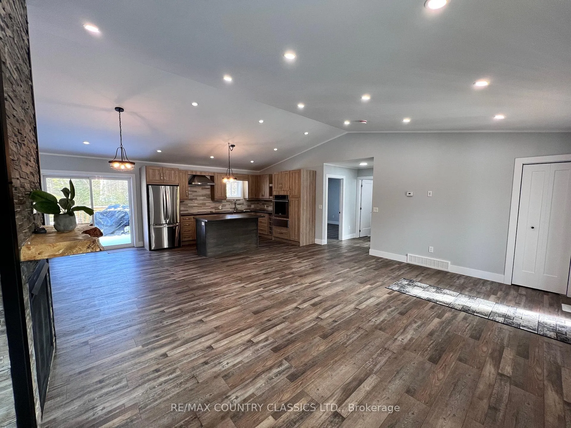Photo 8 of 25350A Highway 62 S, Bancroft, Dungannon Ward — HOMEH