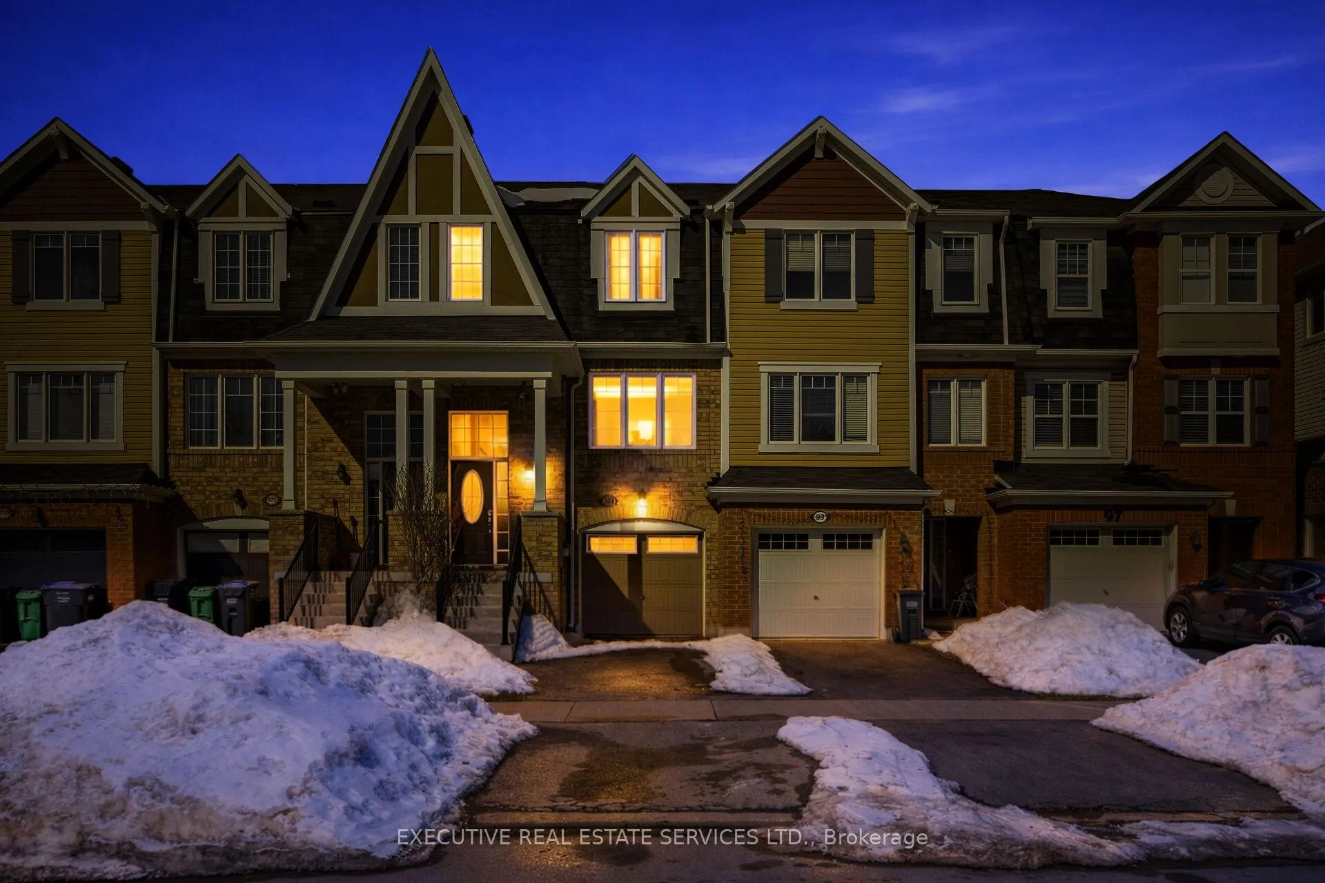 Front of 101 Mccleave Crescent