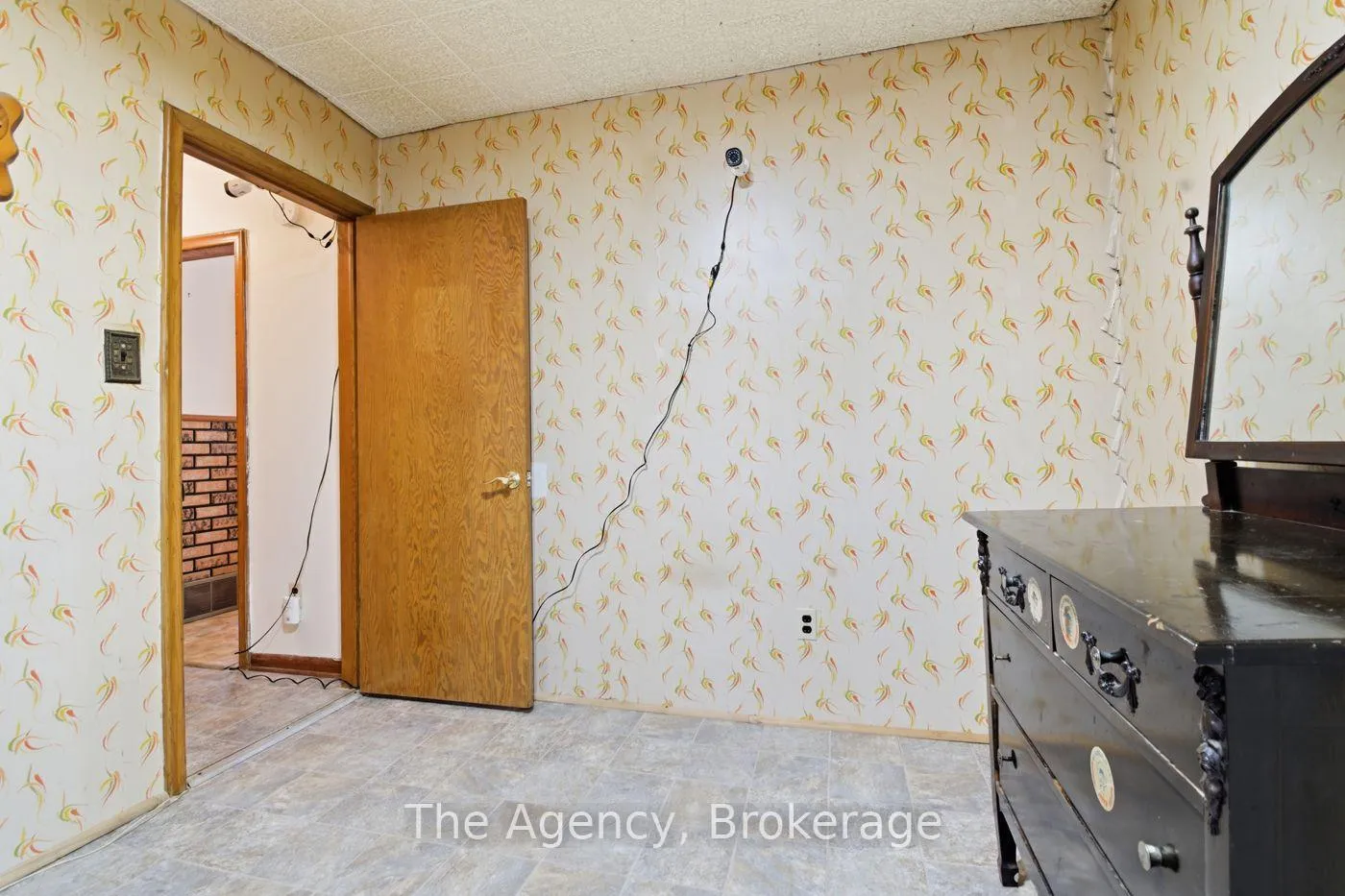 Photo 16 of 80 Knoll Street, Port Colborne, Main Street — HOMEH