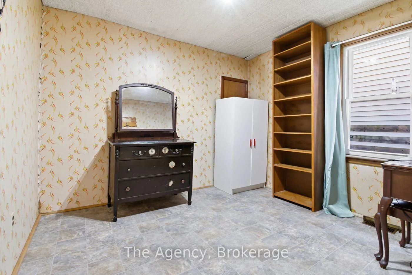 Photo 17 of 80 Knoll Street, Port Colborne, Main Street — HOMEH