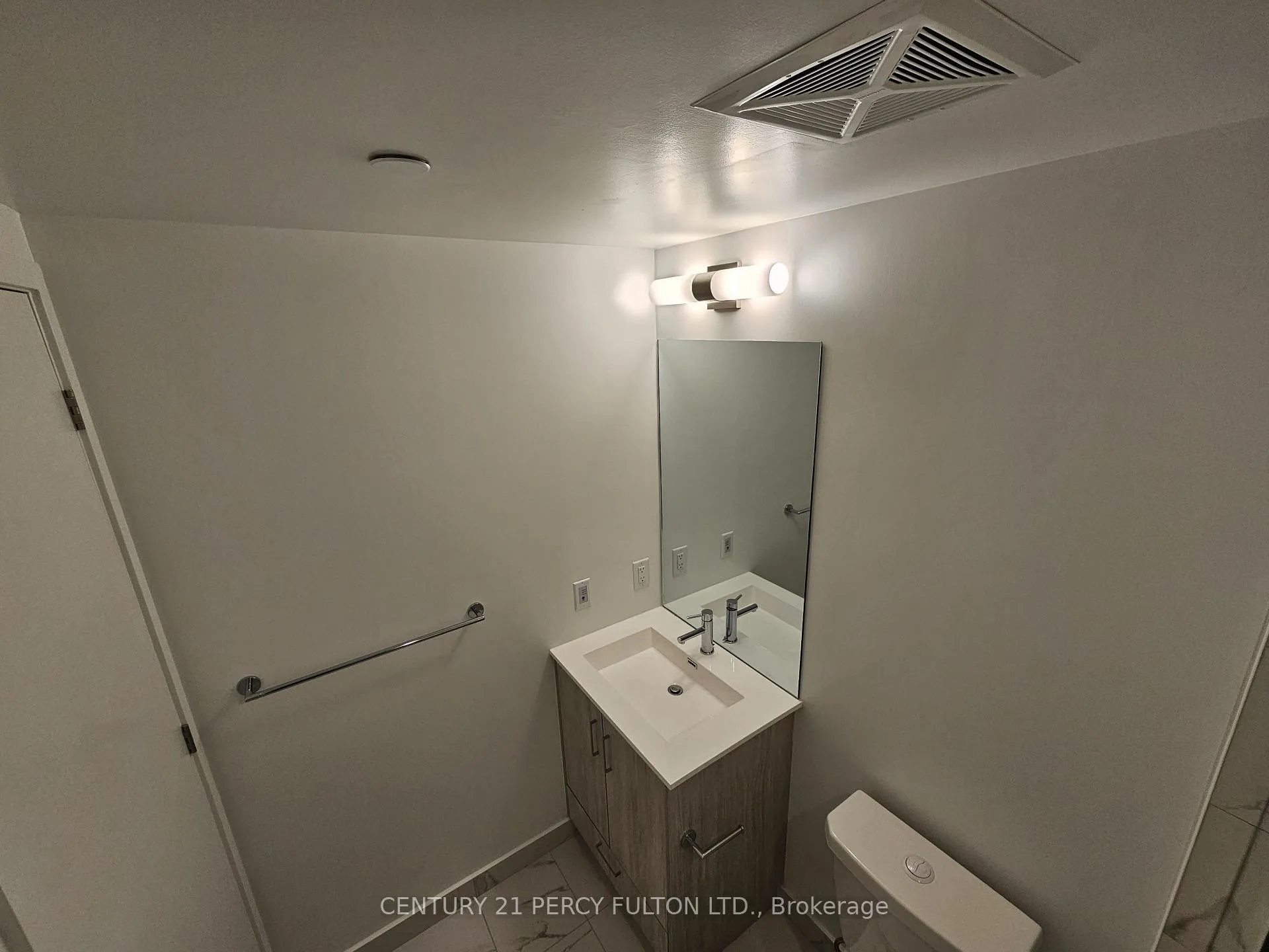 Photo 18 of Unit 906, 180 Front Street E, Toronto, Moss Park — HOMEH