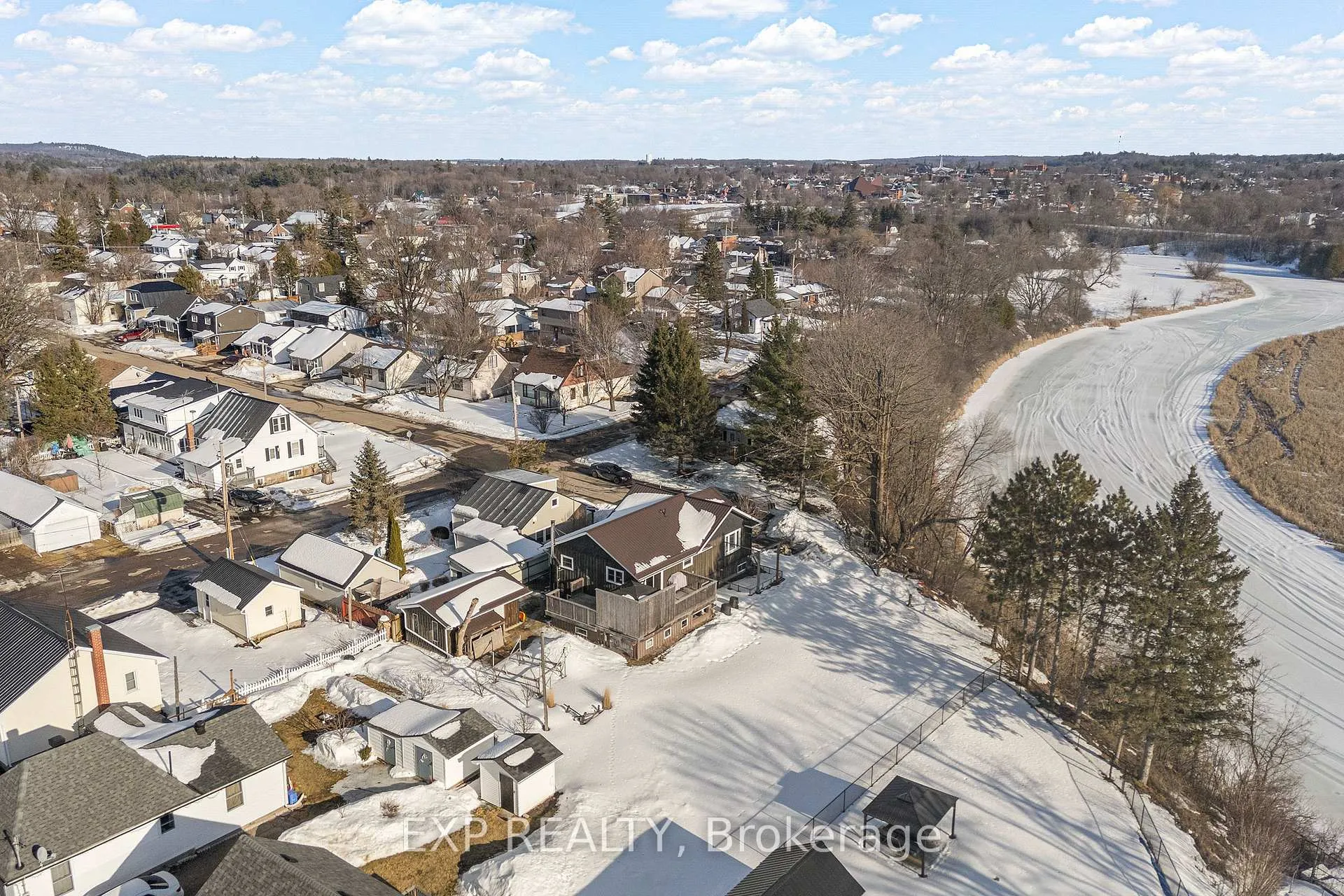 Photo 10 of 260 Tasse Avenue, Renfrew — HOMEH