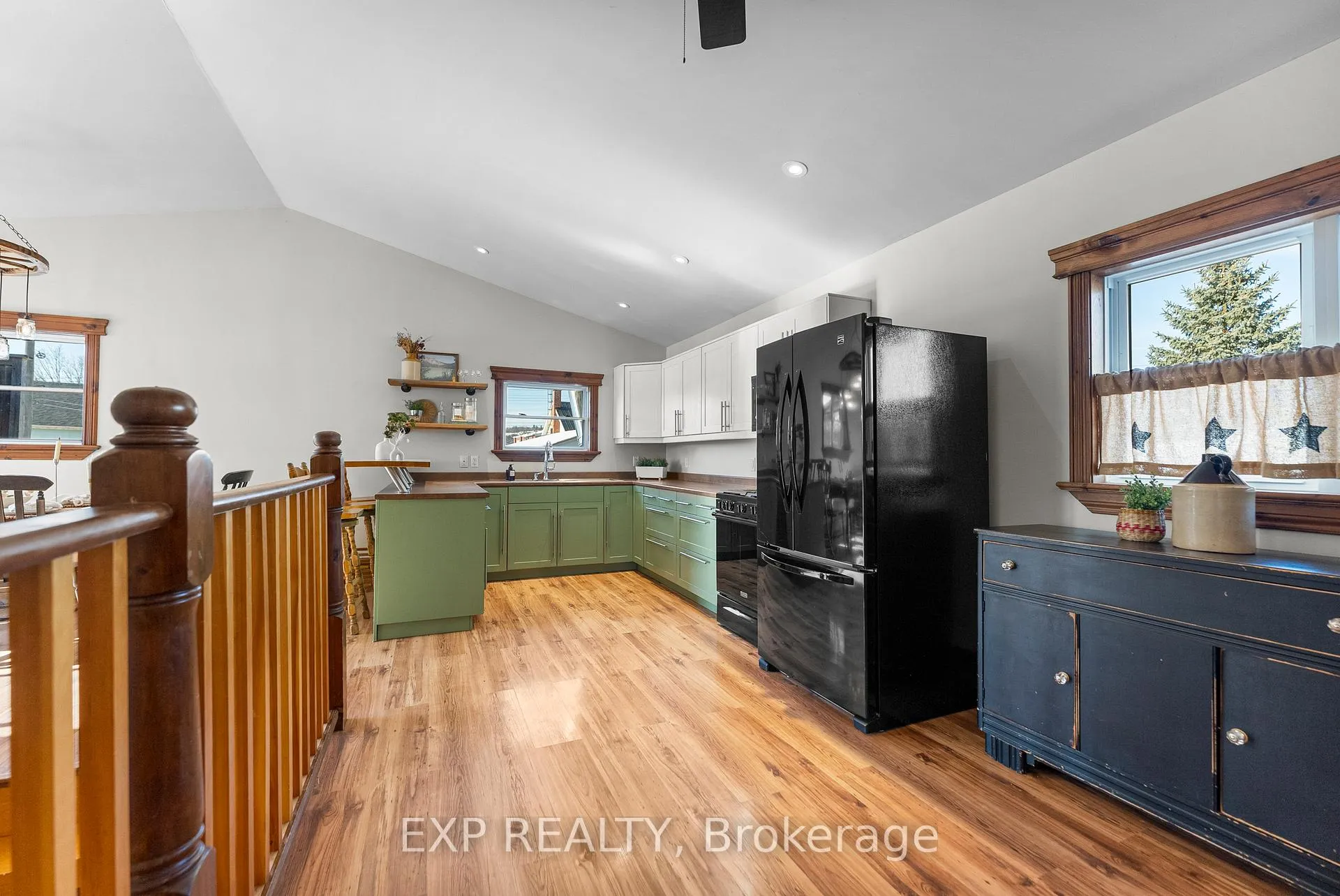 Photo 16 of 260 Tasse Avenue, Renfrew — HOMEH