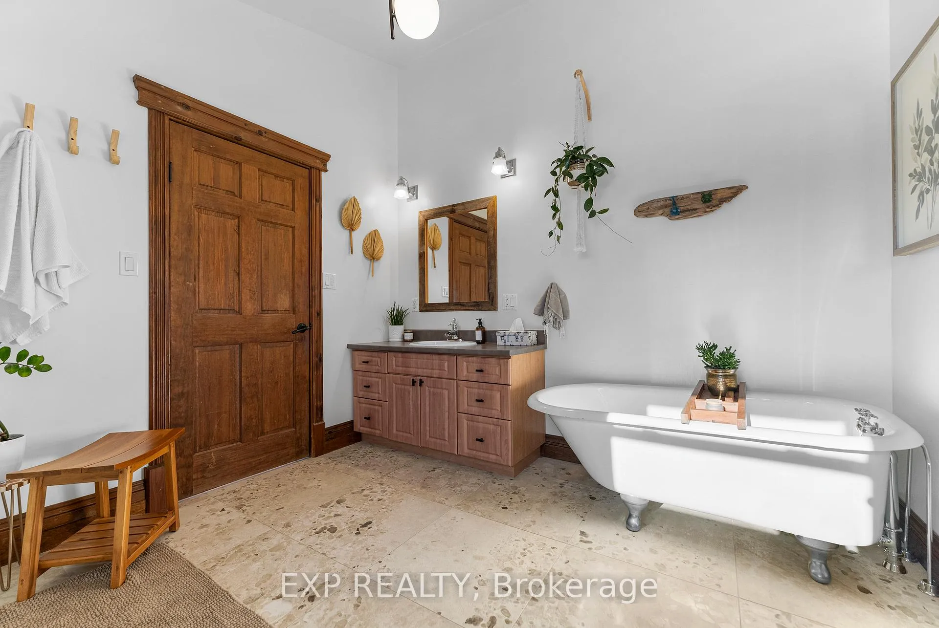 Photo 23 of 260 Tasse Avenue, Renfrew — HOMEH