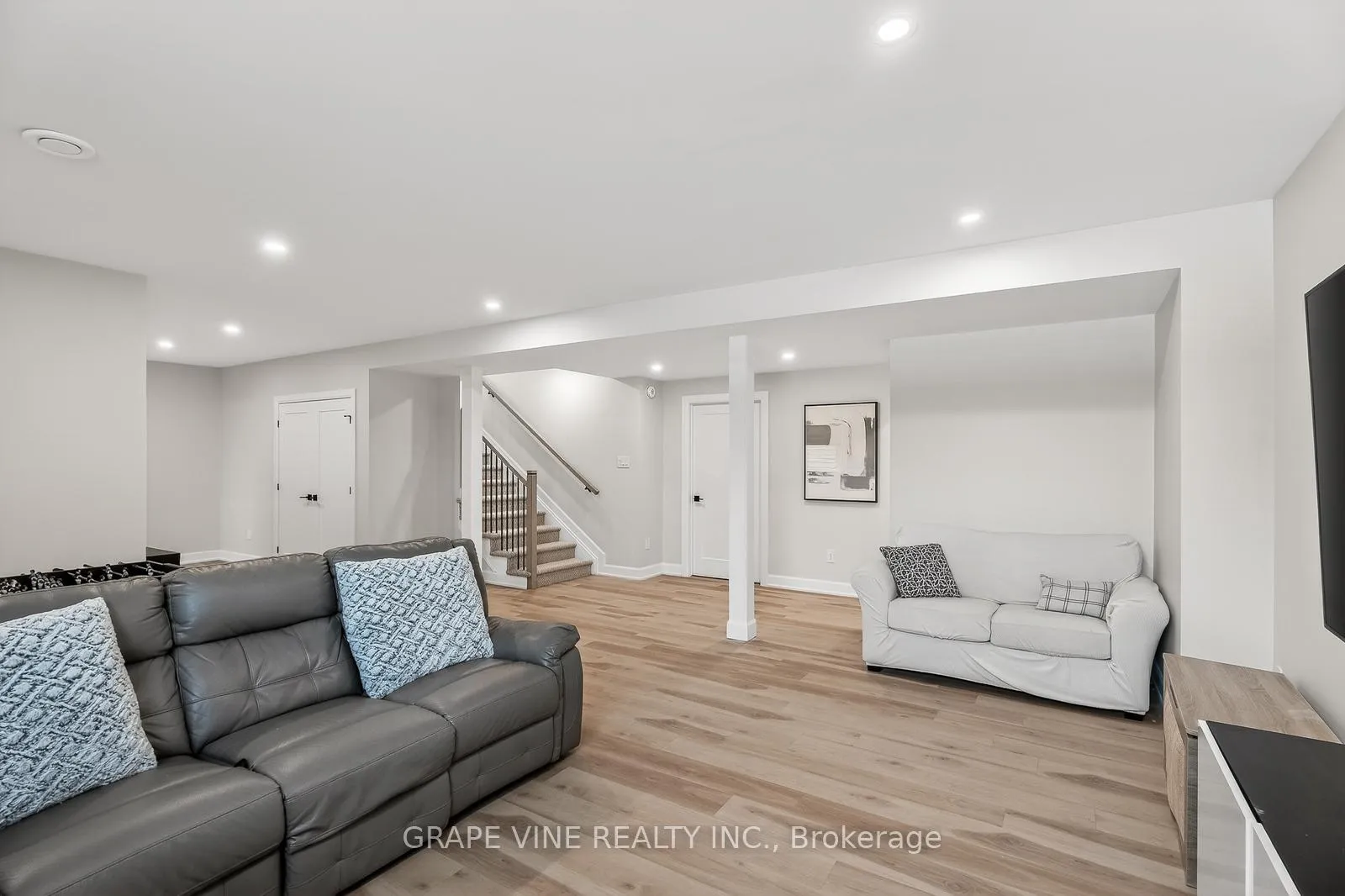 Photo 30 of 106 Maplestone Drive, North Grenville, North Grenville Twp (Kemptville East) — HOMEH