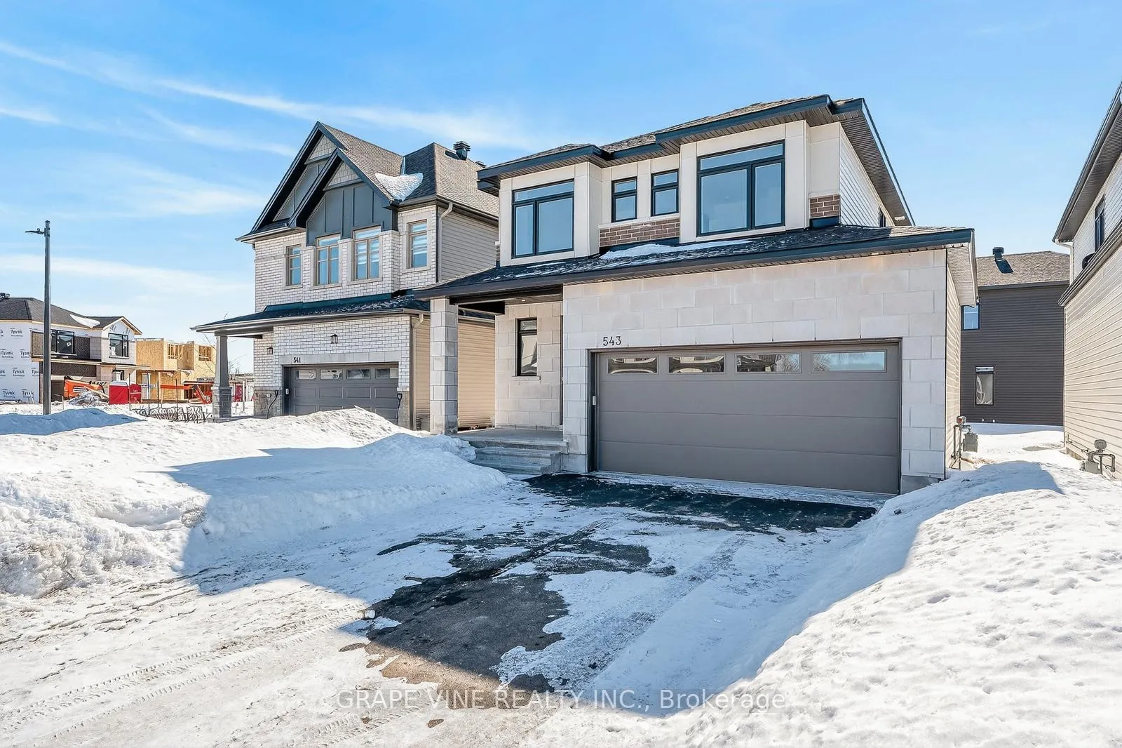 Photo 2 of 543 Tahoe Heights, Ottawa, Leitrim — HOMEH