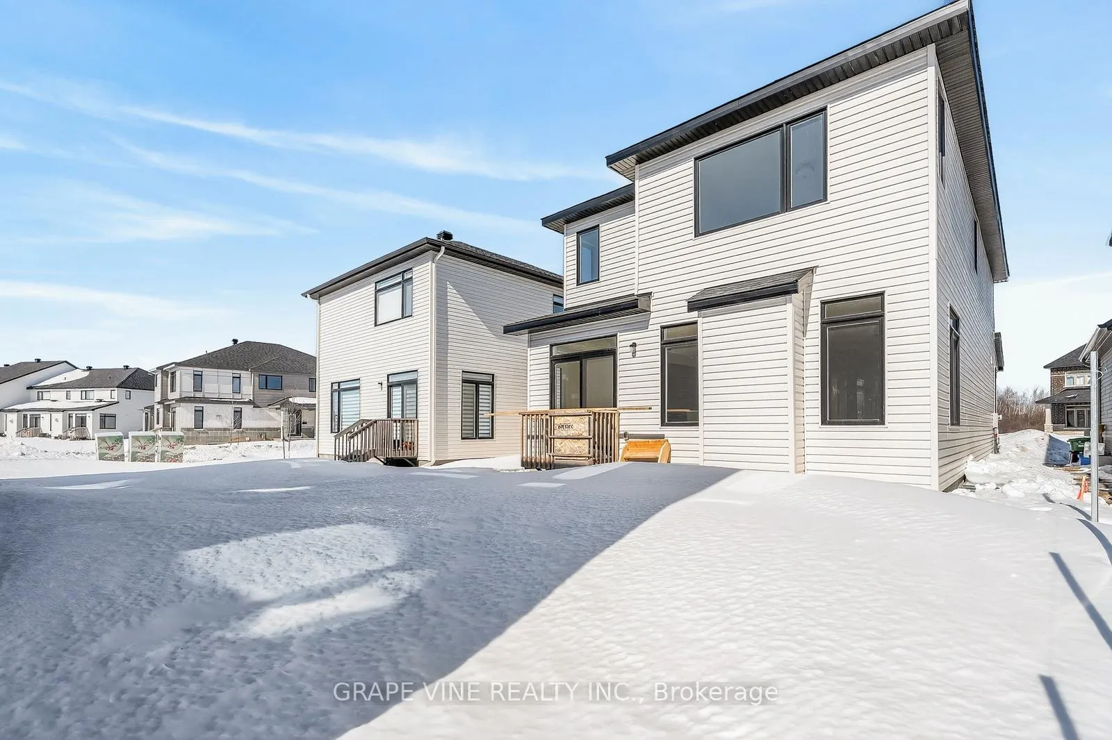 Photo 5 of 543 Tahoe Heights, Ottawa, Leitrim — HOMEH