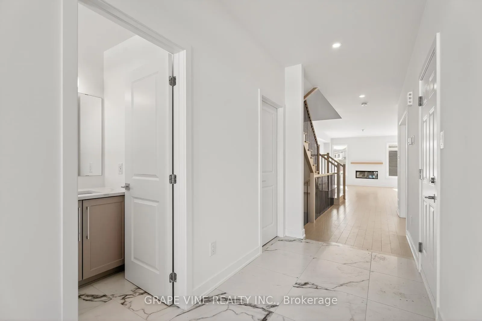 Photo 8 of 543 Tahoe Heights, Ottawa, Leitrim — HOMEH