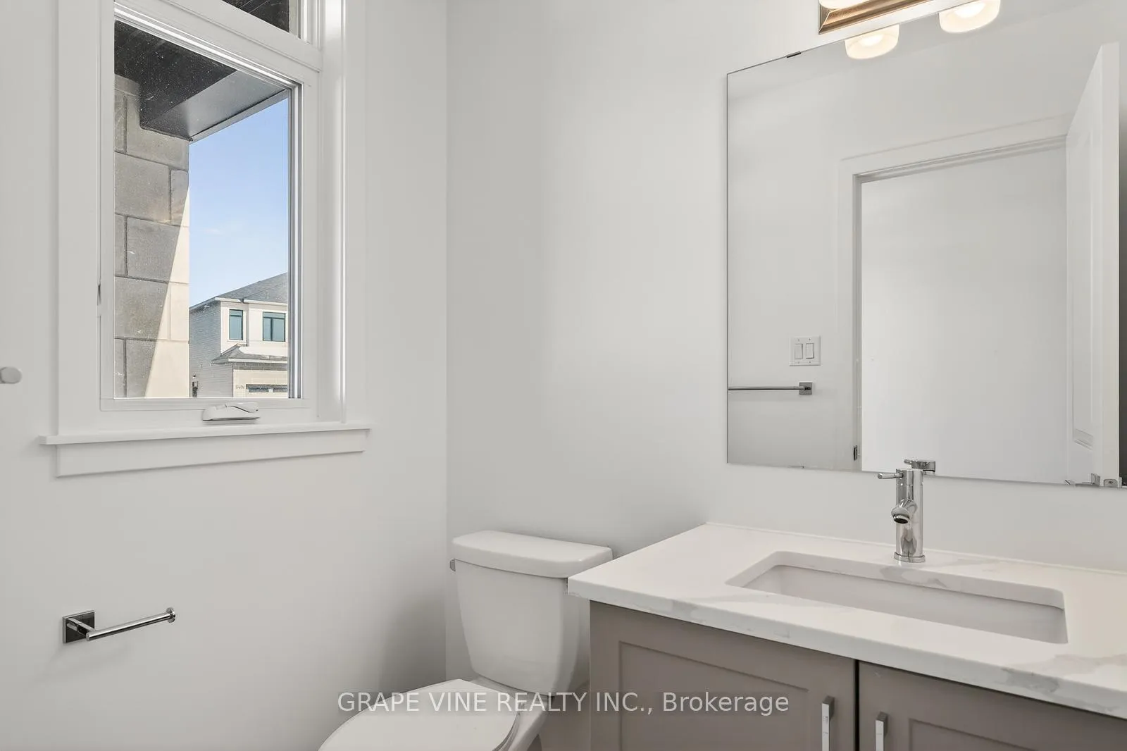 Photo 9 of 543 Tahoe Heights, Ottawa, Leitrim — HOMEH