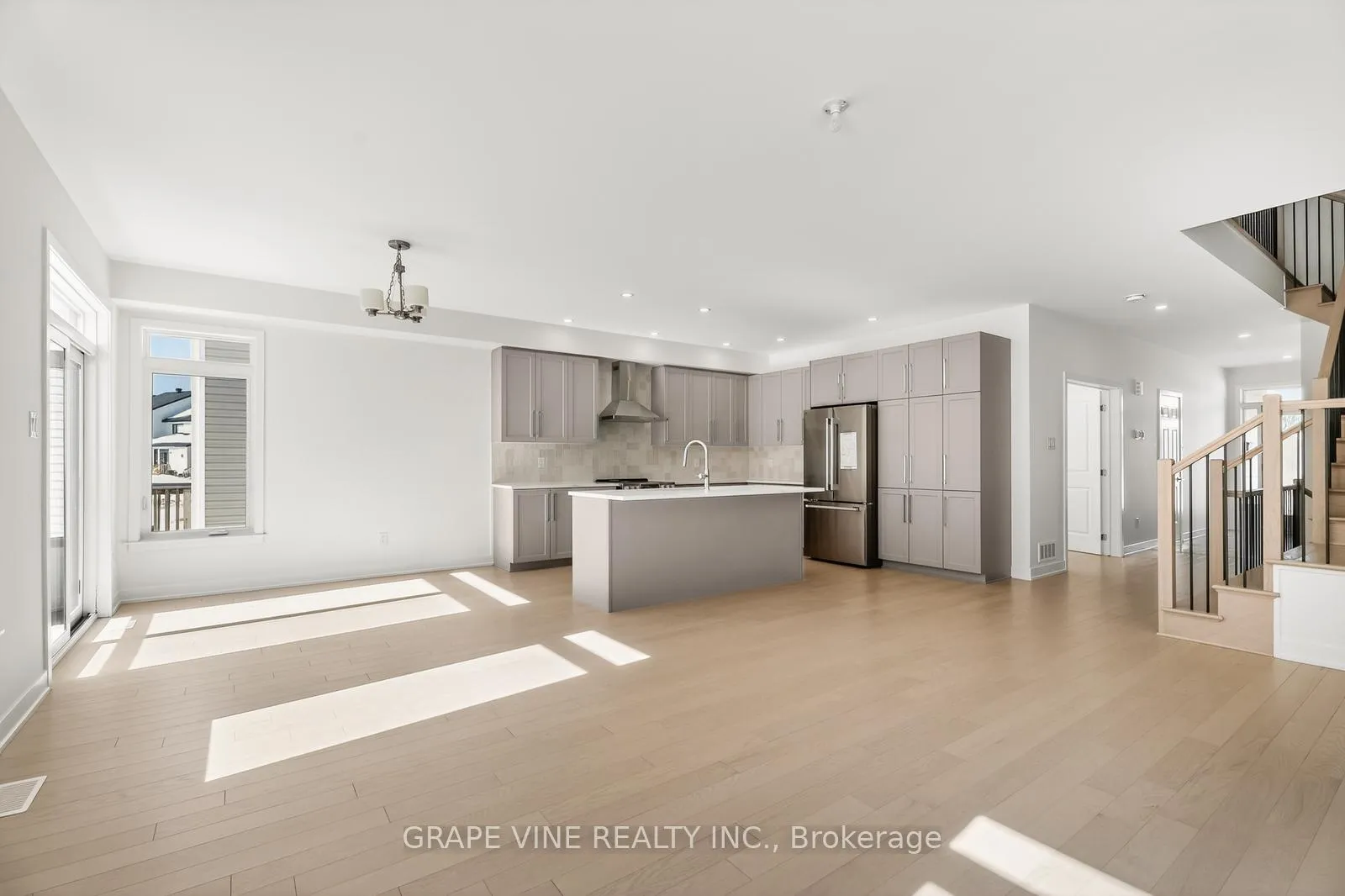 Photo 17 of 543 Tahoe Heights, Ottawa, Leitrim — HOMEH