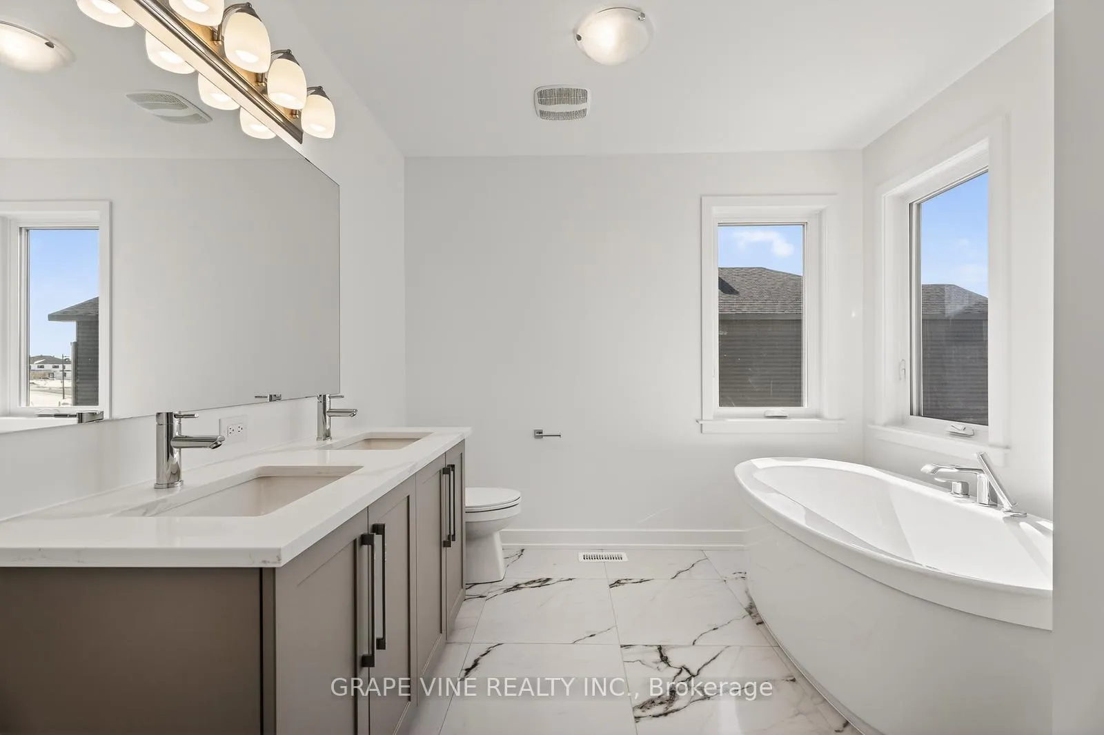 Photo 24 of 543 Tahoe Heights, Ottawa, Leitrim — HOMEH