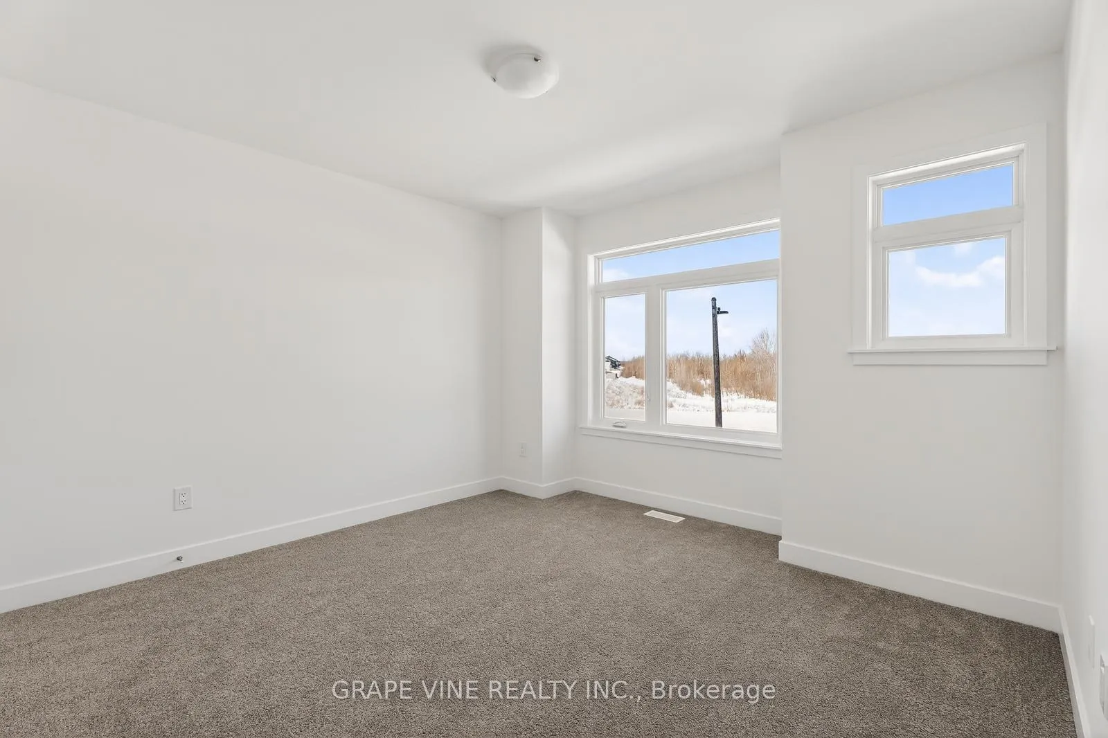 Photo 25 of 543 Tahoe Heights, Ottawa, Leitrim — HOMEH
