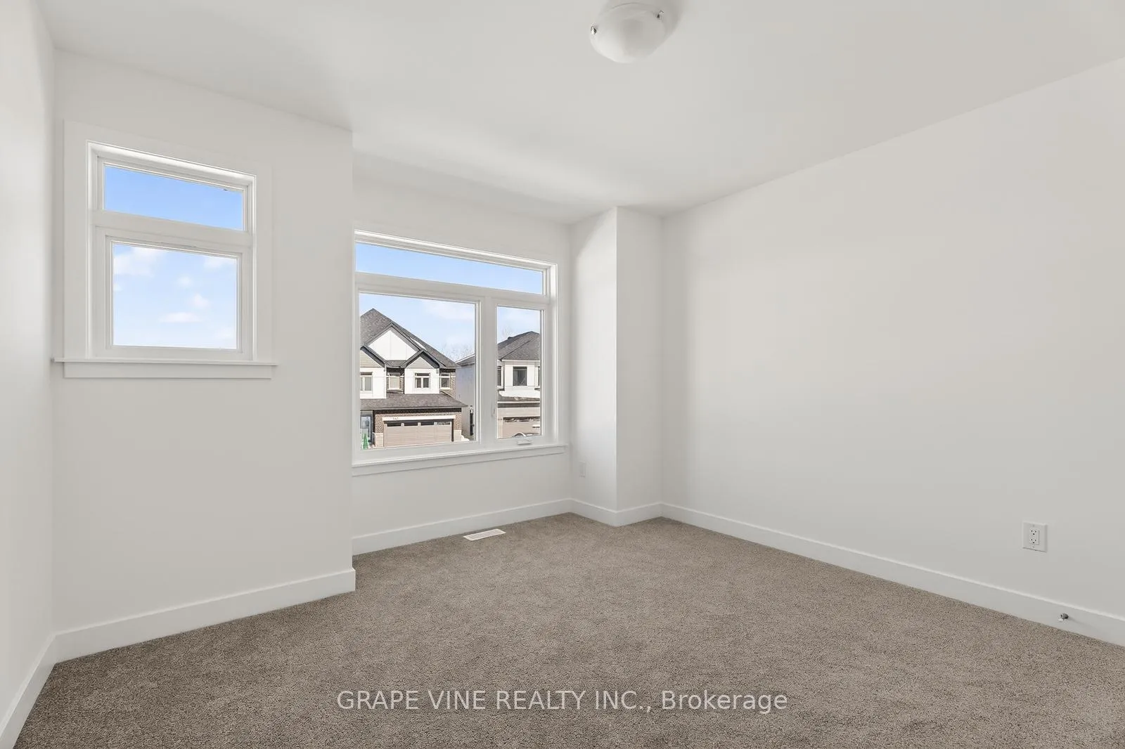 Photo 28 of 543 Tahoe Heights, Ottawa, Leitrim — HOMEH