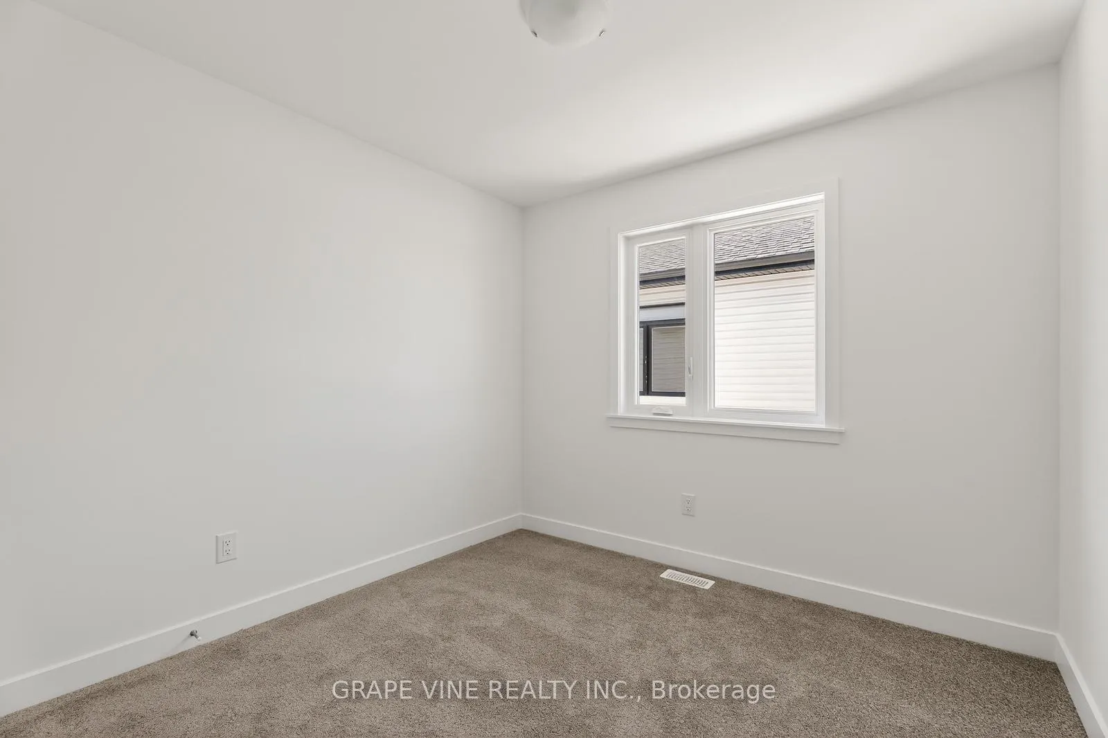 Photo 30 of 543 Tahoe Heights, Ottawa, Leitrim — HOMEH