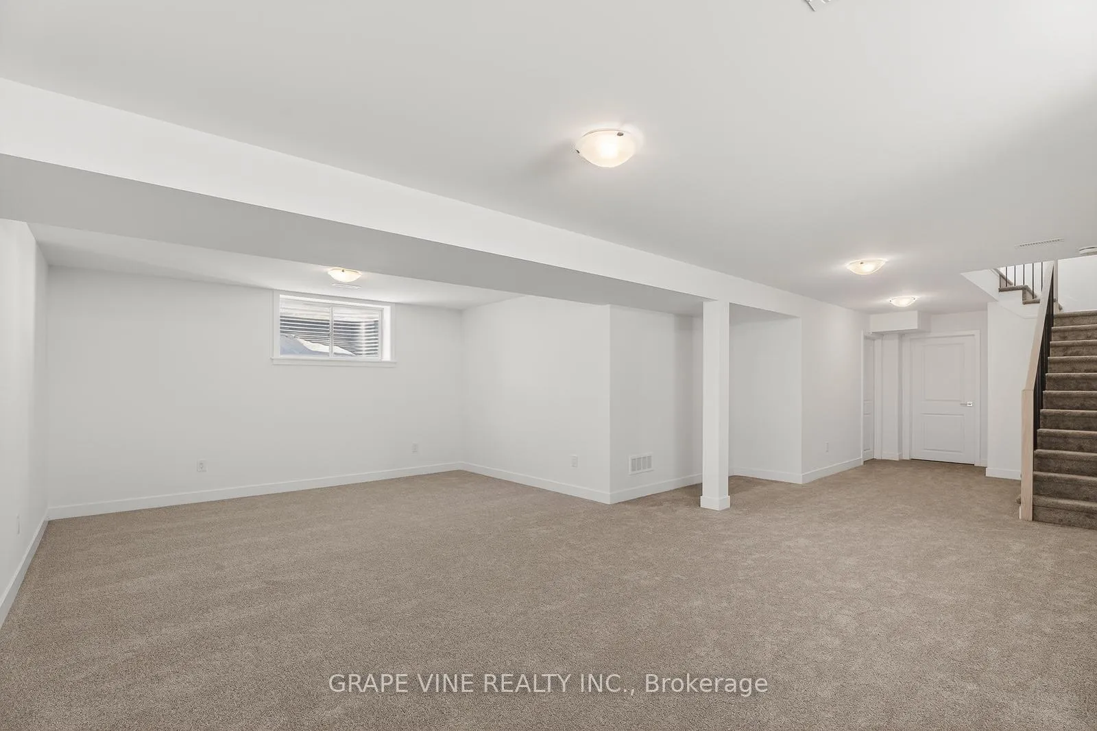Photo 33 of 543 Tahoe Heights, Ottawa, Leitrim — HOMEH