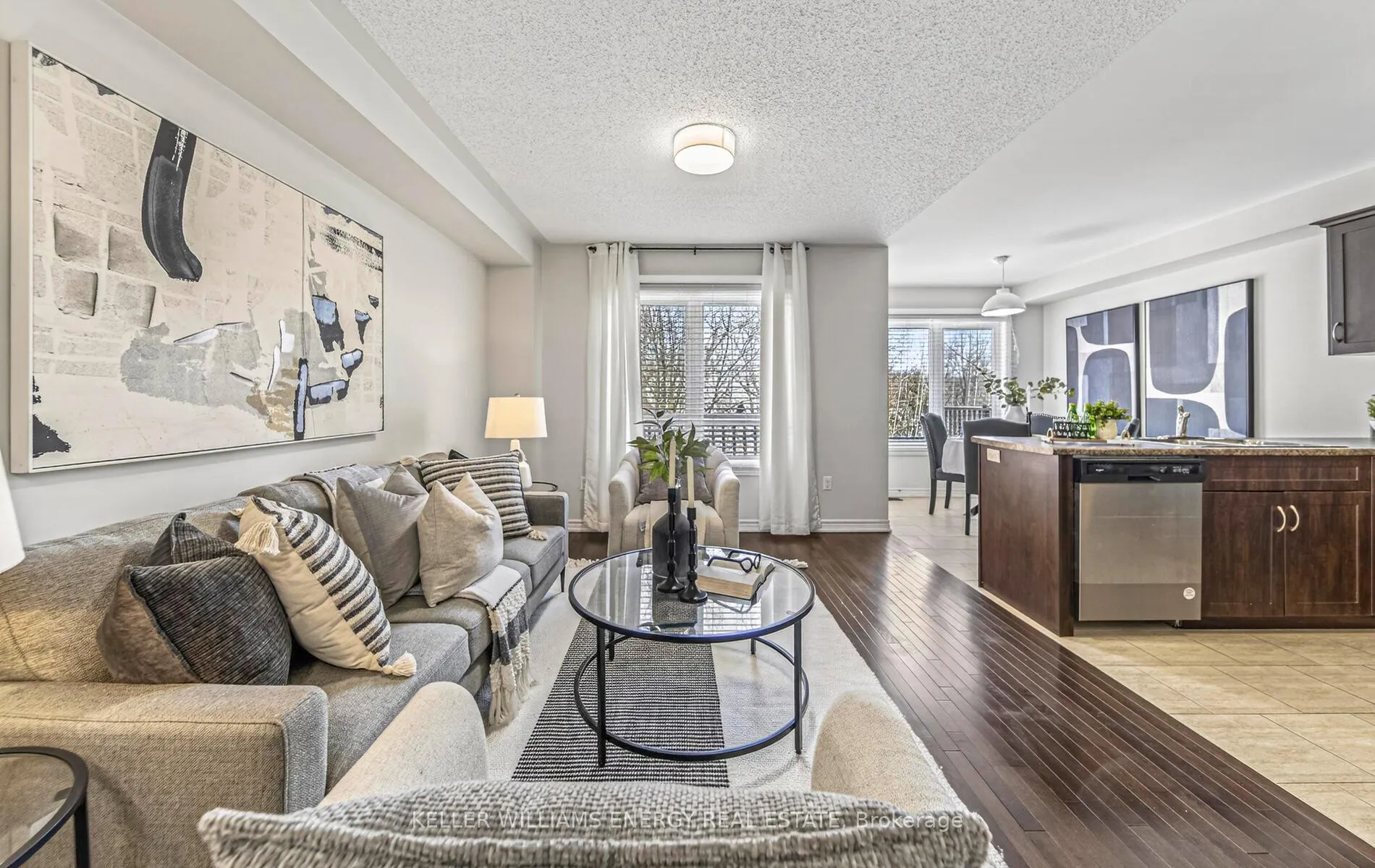 Photo 12 of Unit 5, 715 Grandview Street, Oshawa, Pinecrest — HOMEH