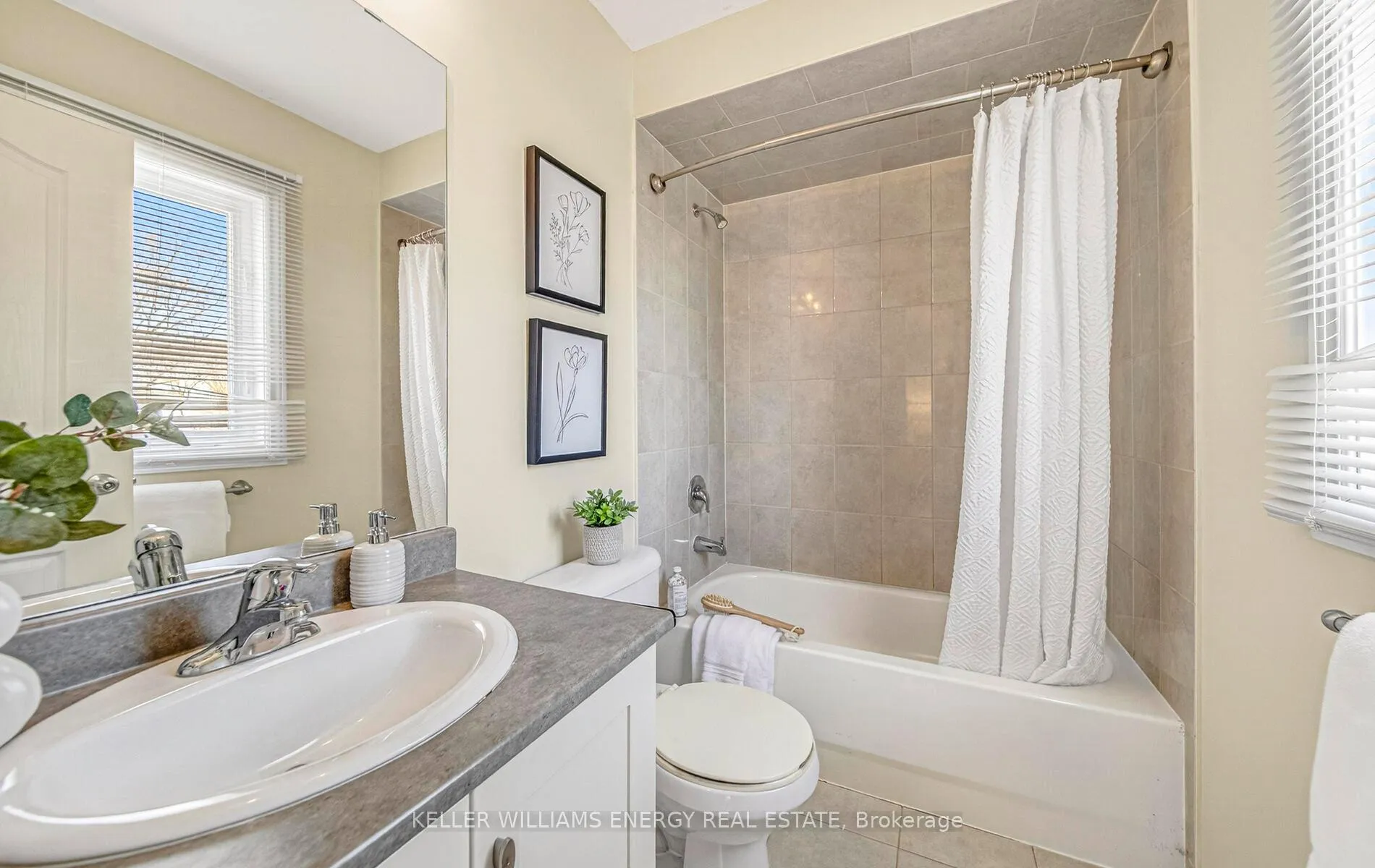 Photo 25 of Unit 5, 715 Grandview Street, Oshawa, Pinecrest — HOMEH