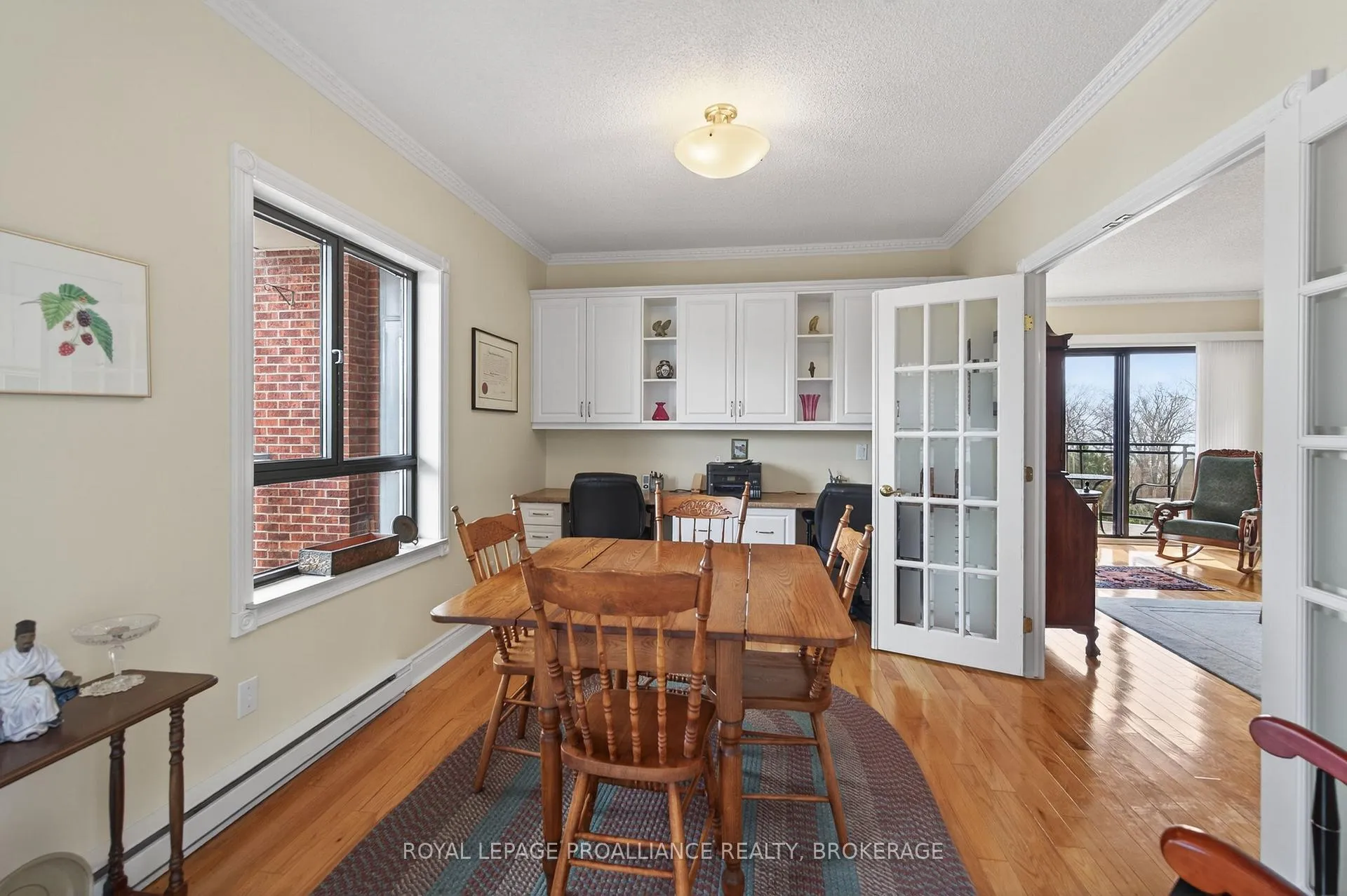 Photo 11 of Unit 404, 1000 King Street W, Kingston, Central City West — HOMEH