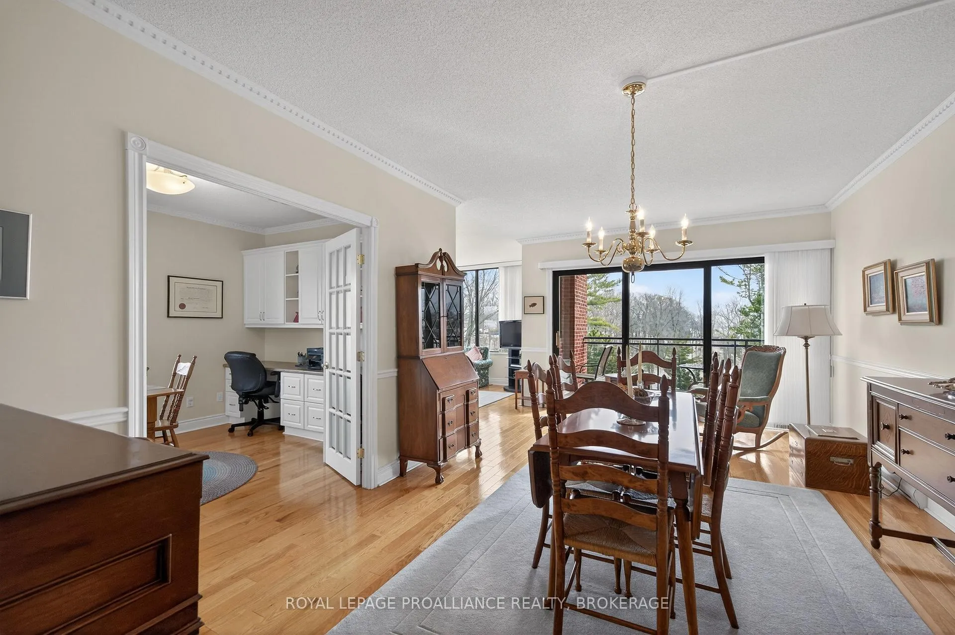 Photo 13 of Unit 404, 1000 King Street W, Kingston, Central City West — HOMEH