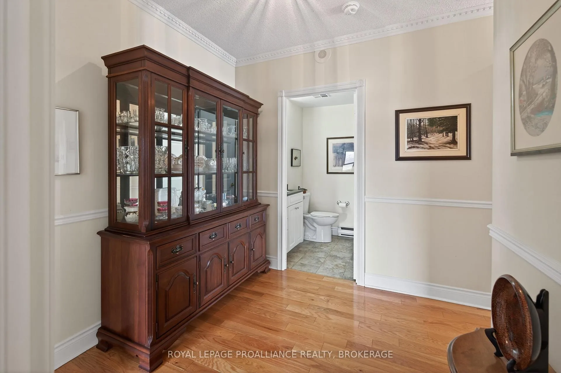 Photo 20 of Unit 404, 1000 King Street W, Kingston, Central City West — HOMEH