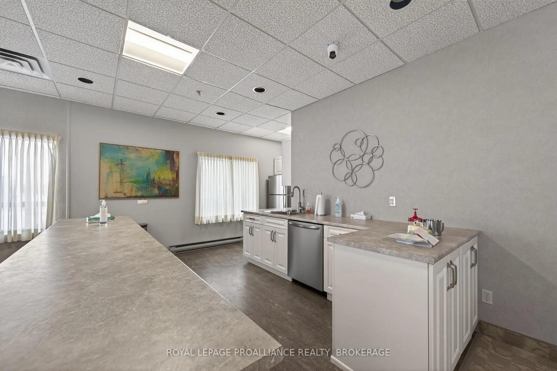 Photo 41 of Unit 404, 1000 King Street W, Kingston, Central City West — HOMEH