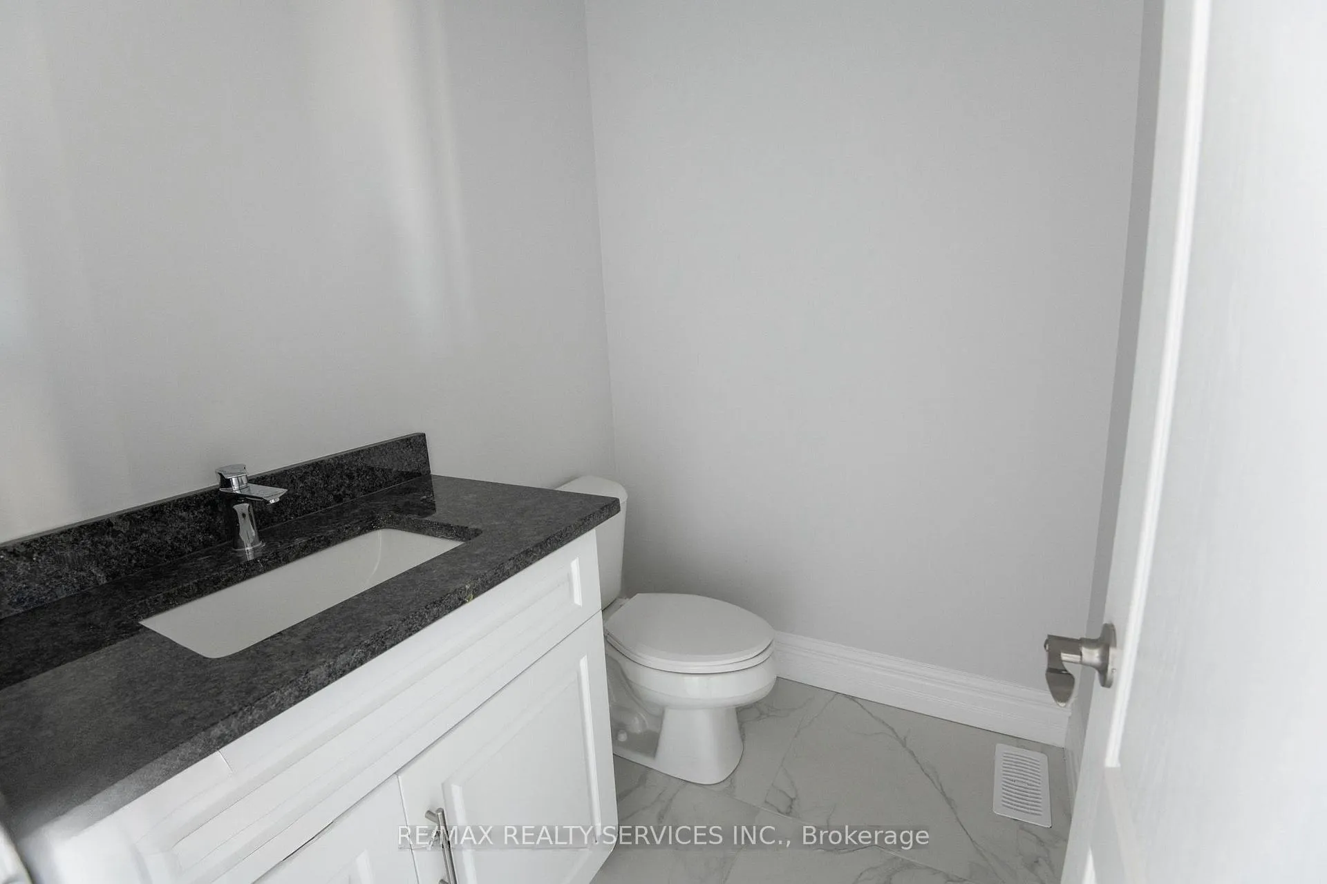 Photo 14 of 150 Tuscany Trail, Chatham-Kent — HOMEH