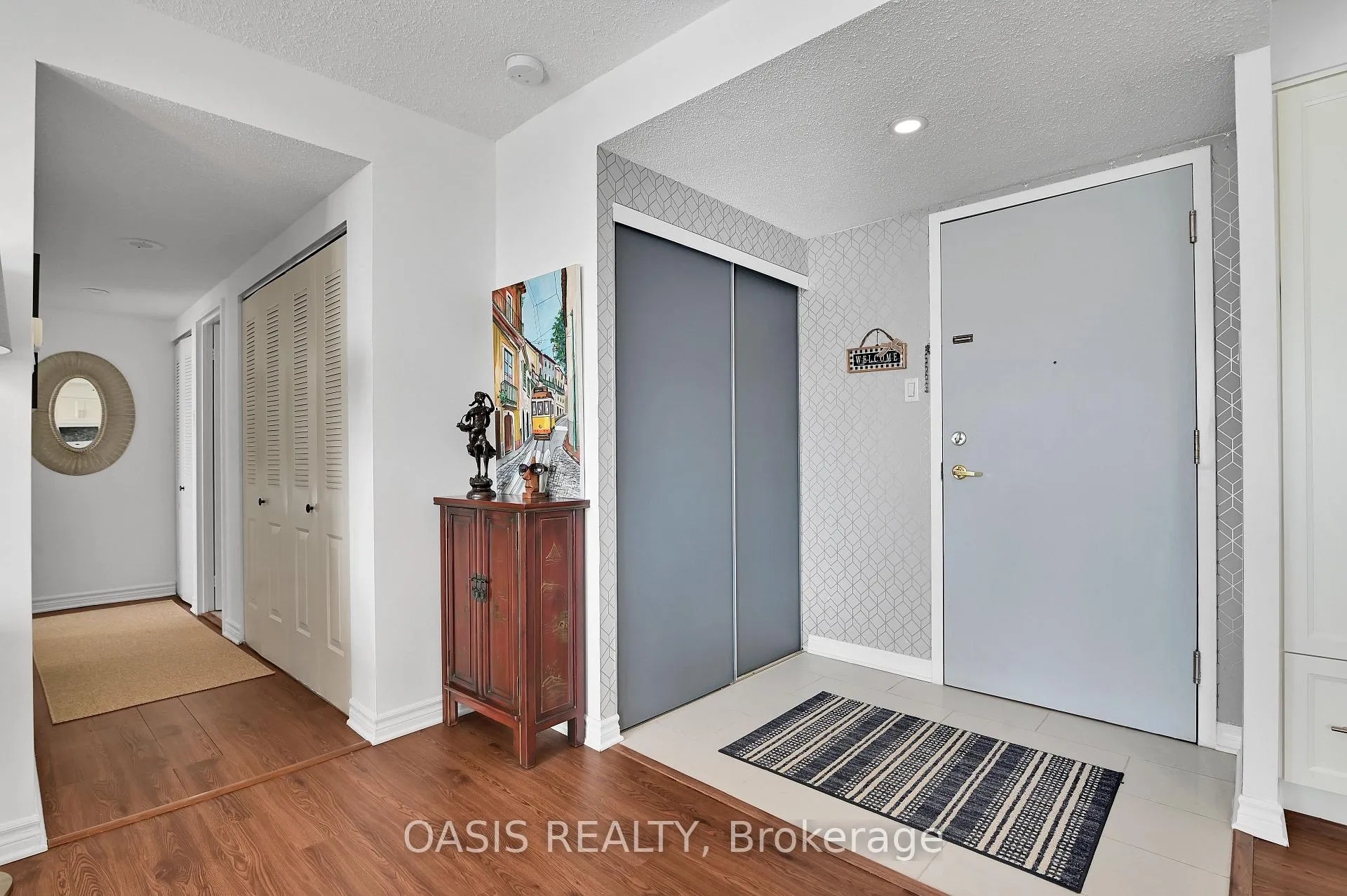 Photo 7 of Unit 1108, 2760 Carousel Crescent, Ottawa, Emerald Woods/Sawmill Creek — HOMEH