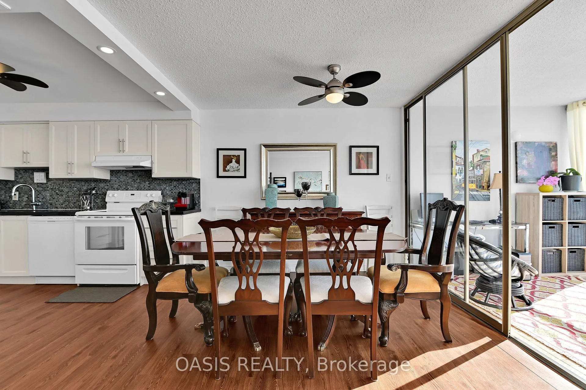 Photo 13 of Unit 1108, 2760 Carousel Crescent, Ottawa, Emerald Woods/Sawmill Creek — HOMEH